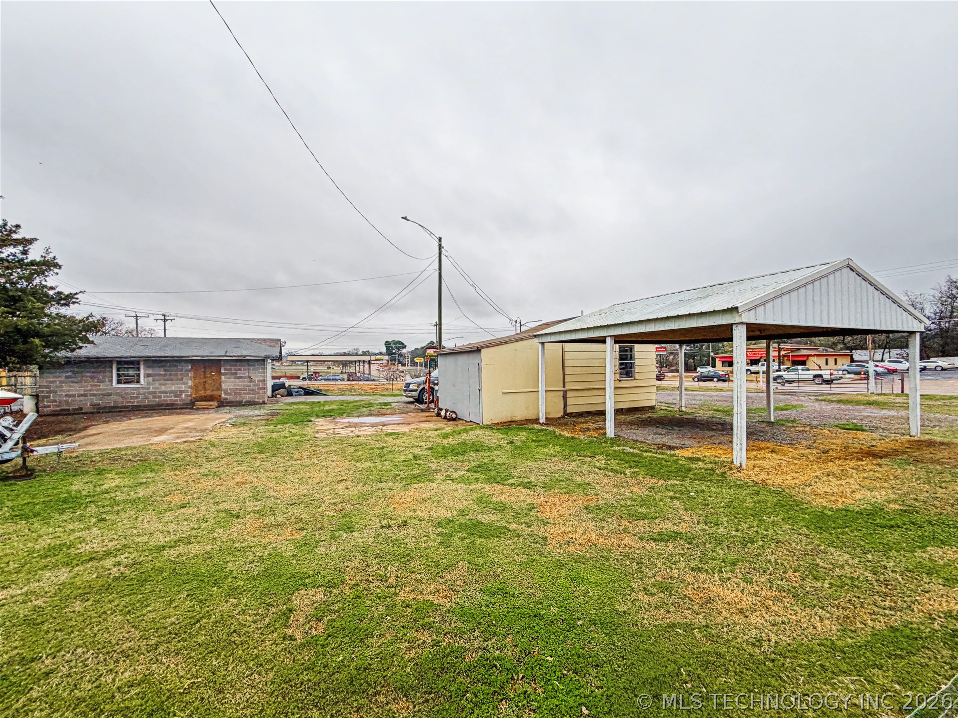 811 E Downing Street Property Photo 18