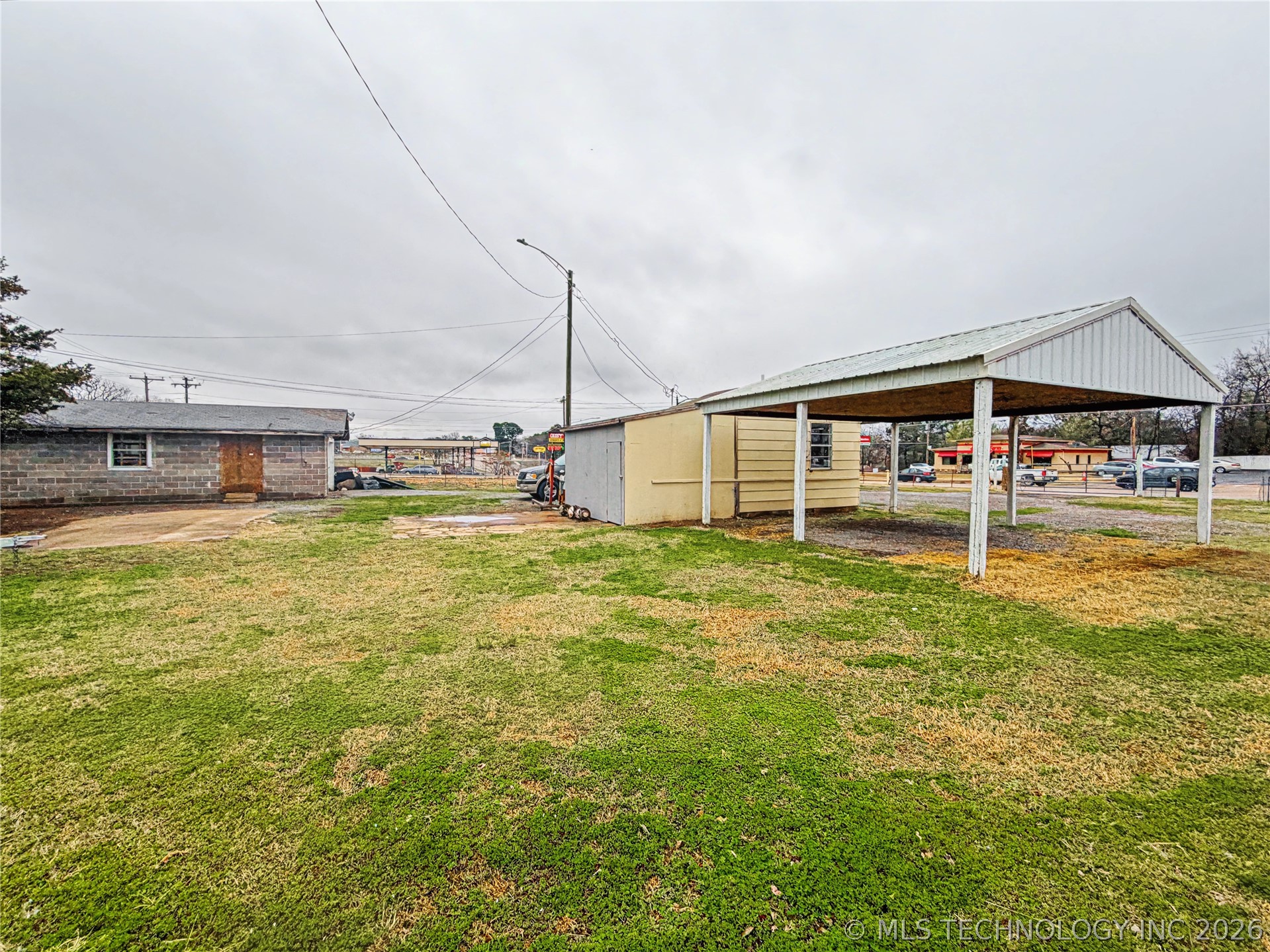 811 E Downing Street Property Photo 20
