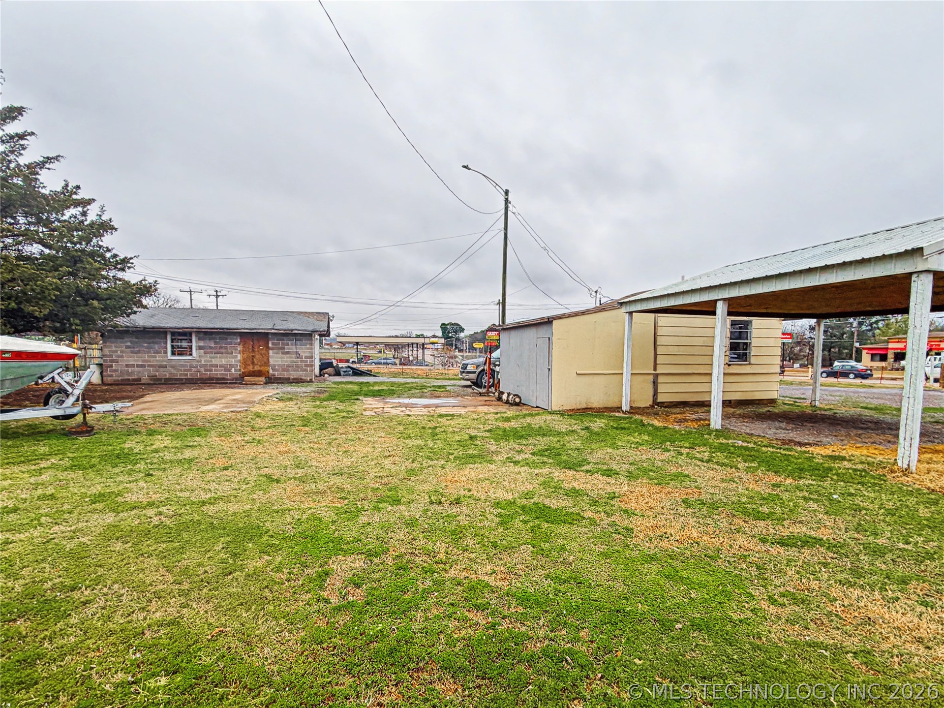 811 E Downing Street Property Photo 39