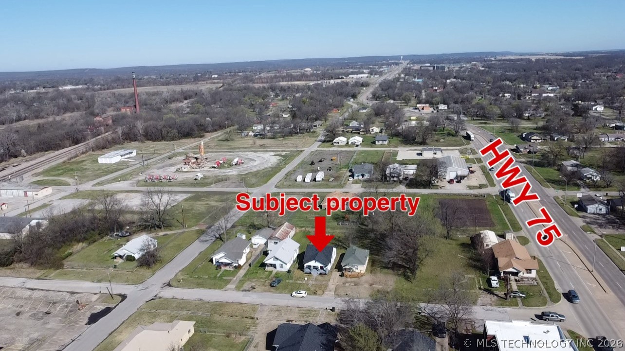 907 E 3rd Street Property Photo 40