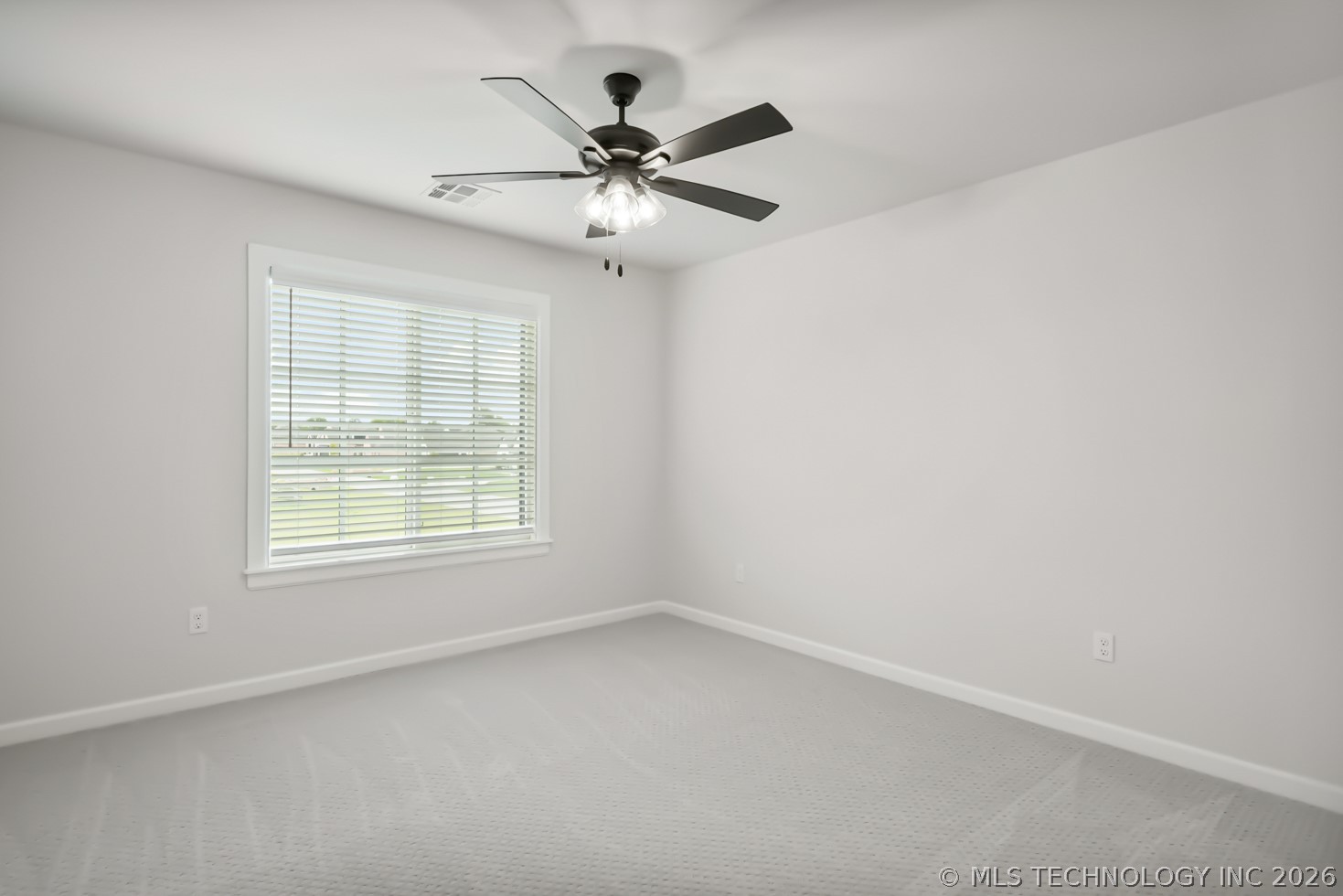 30601 E 63rd Street S Property Photo 3