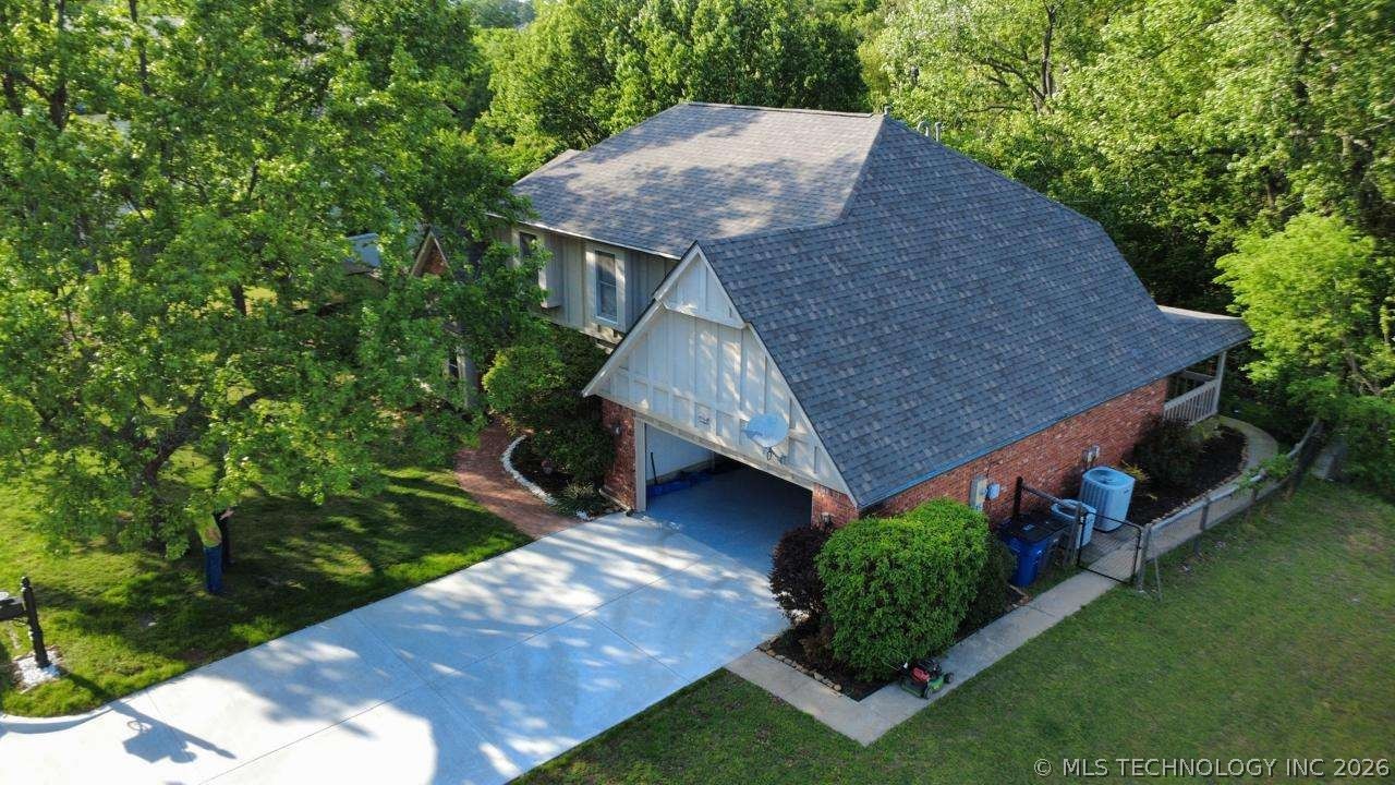 5511 E 73rd Street Property Photo 4