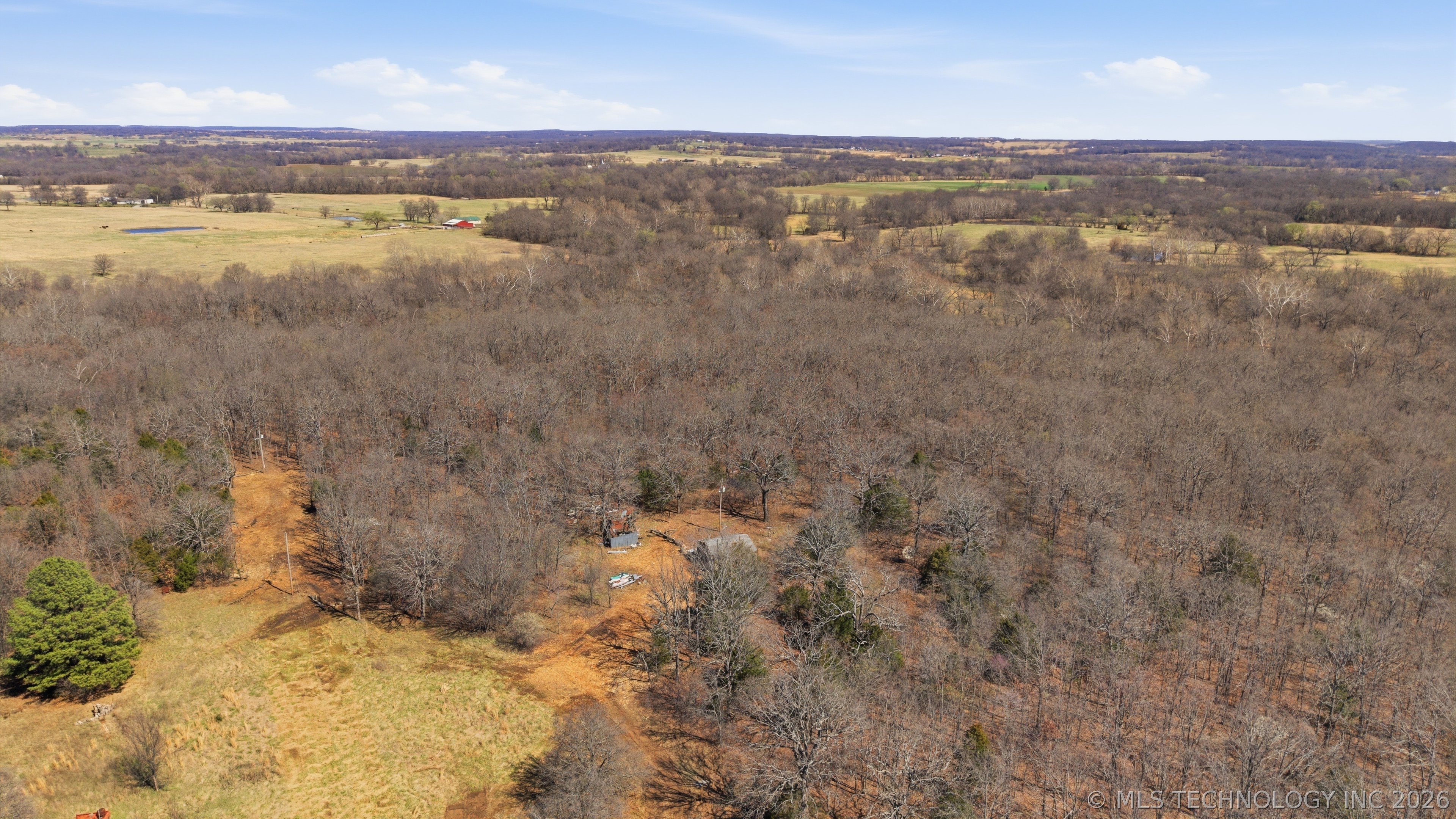 E 390 Road Property Photo 10