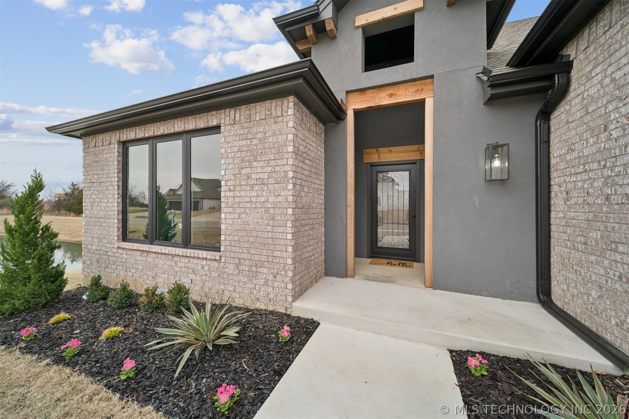 8732 S Quanah Avenue Property Photo 7