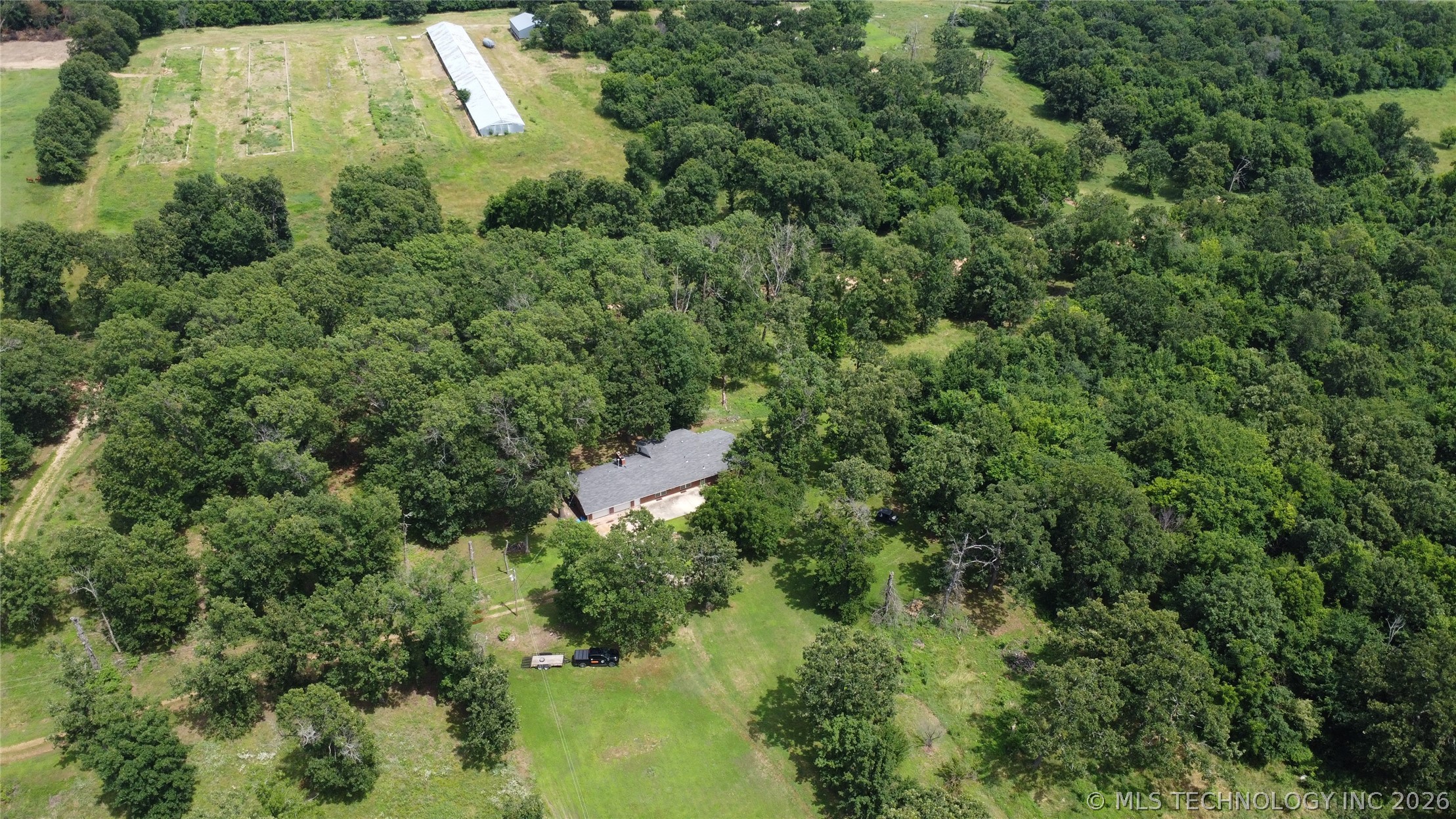 8101 S 700 Road Property Photo 6
