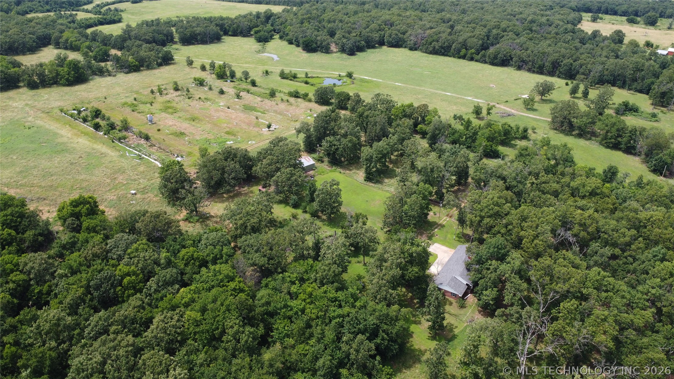 8101 S 700 Road Property Photo 8