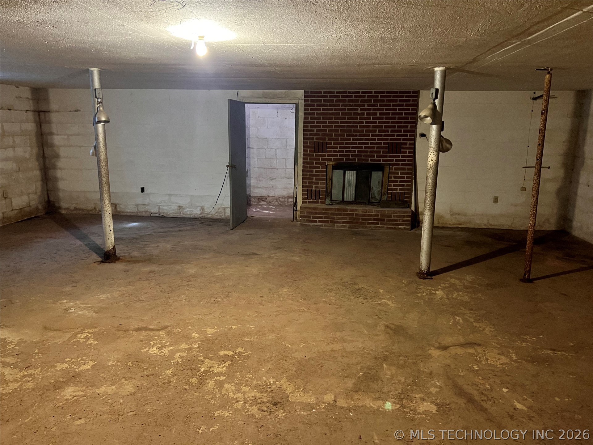 8101 S 700 Road Property Photo 48