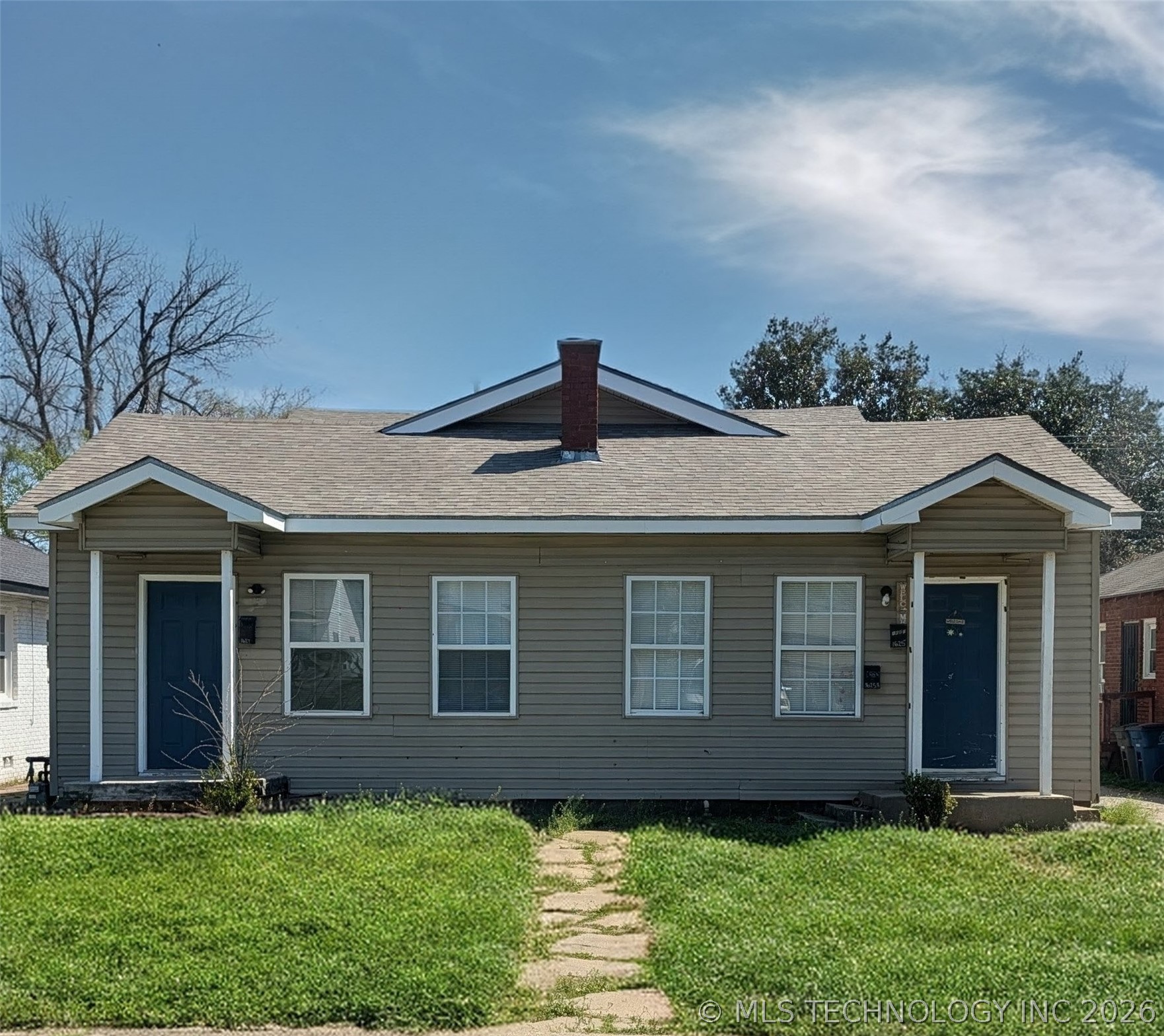1625 N Denver Avenue Property Photo 1