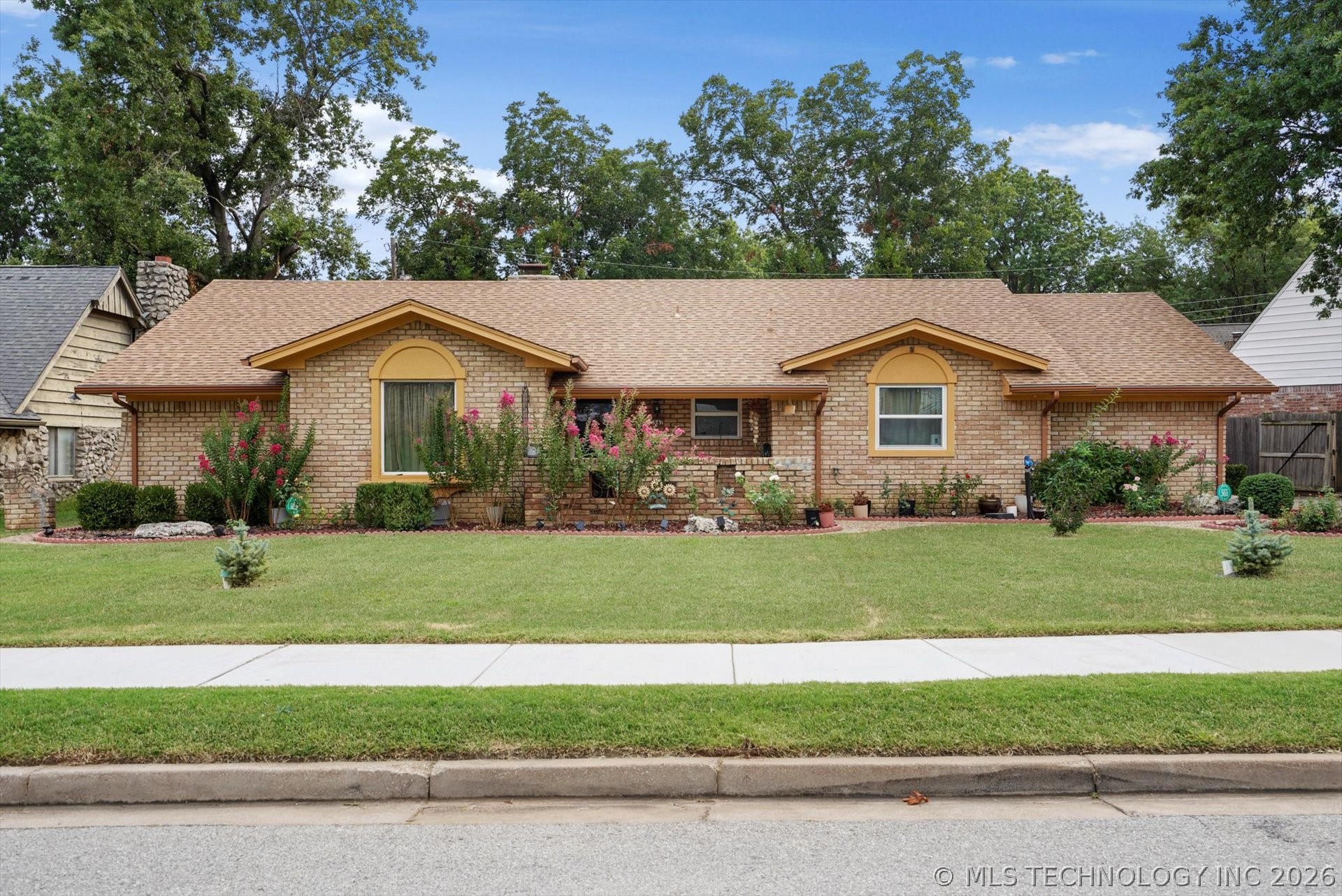 2607841 Property Photo 1