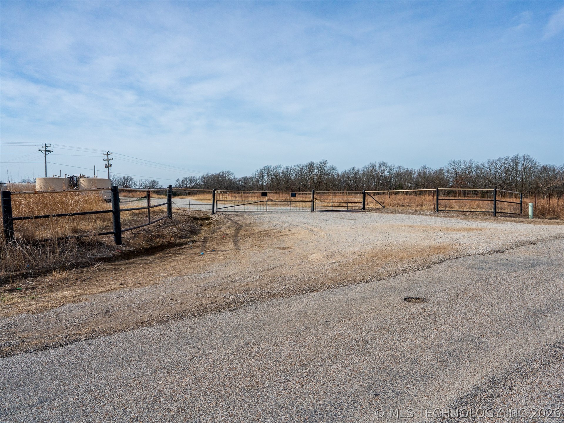 235 County Road 2732 Property Photo 79