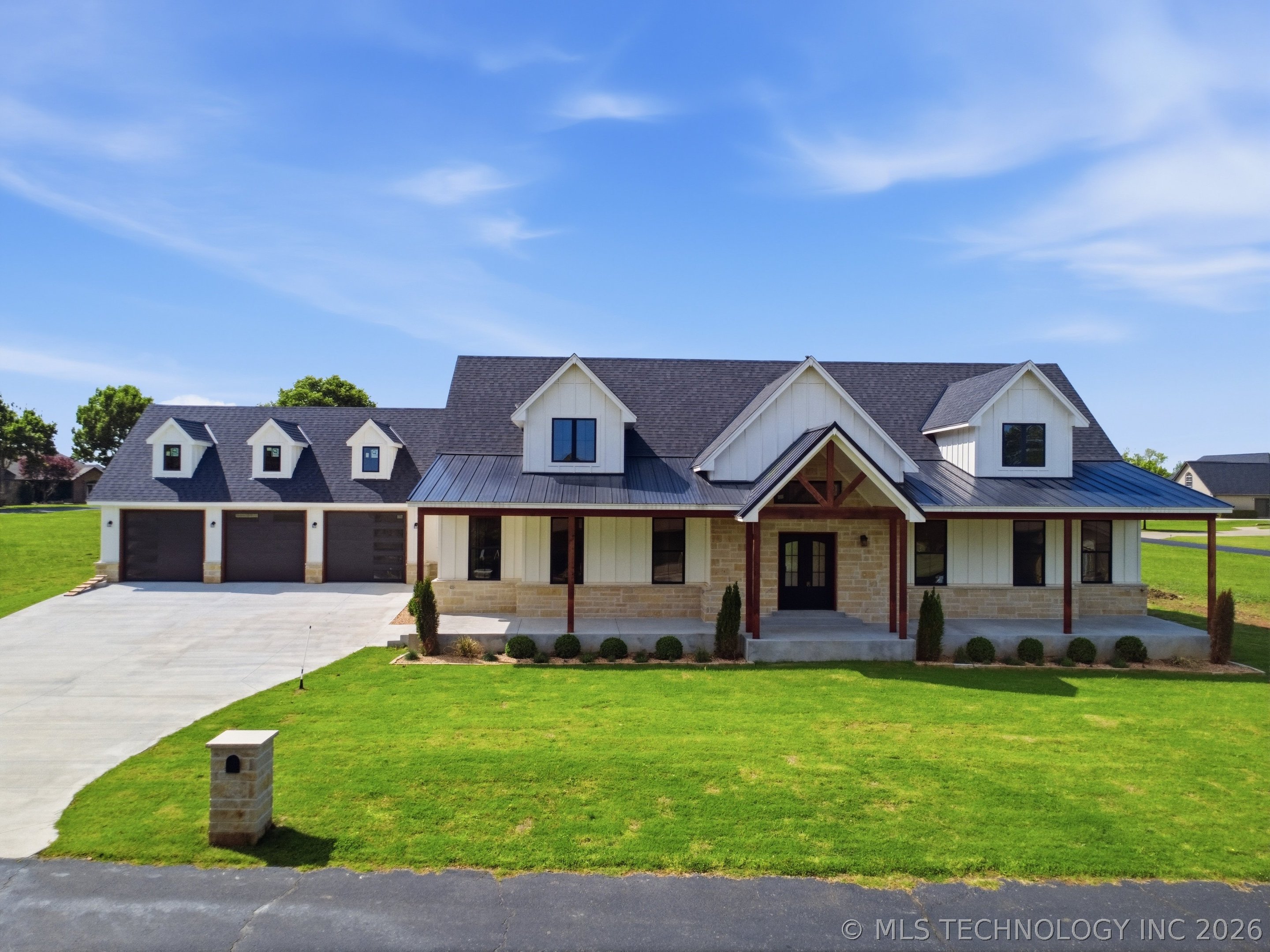 451679 Congressional Property Photo 2
