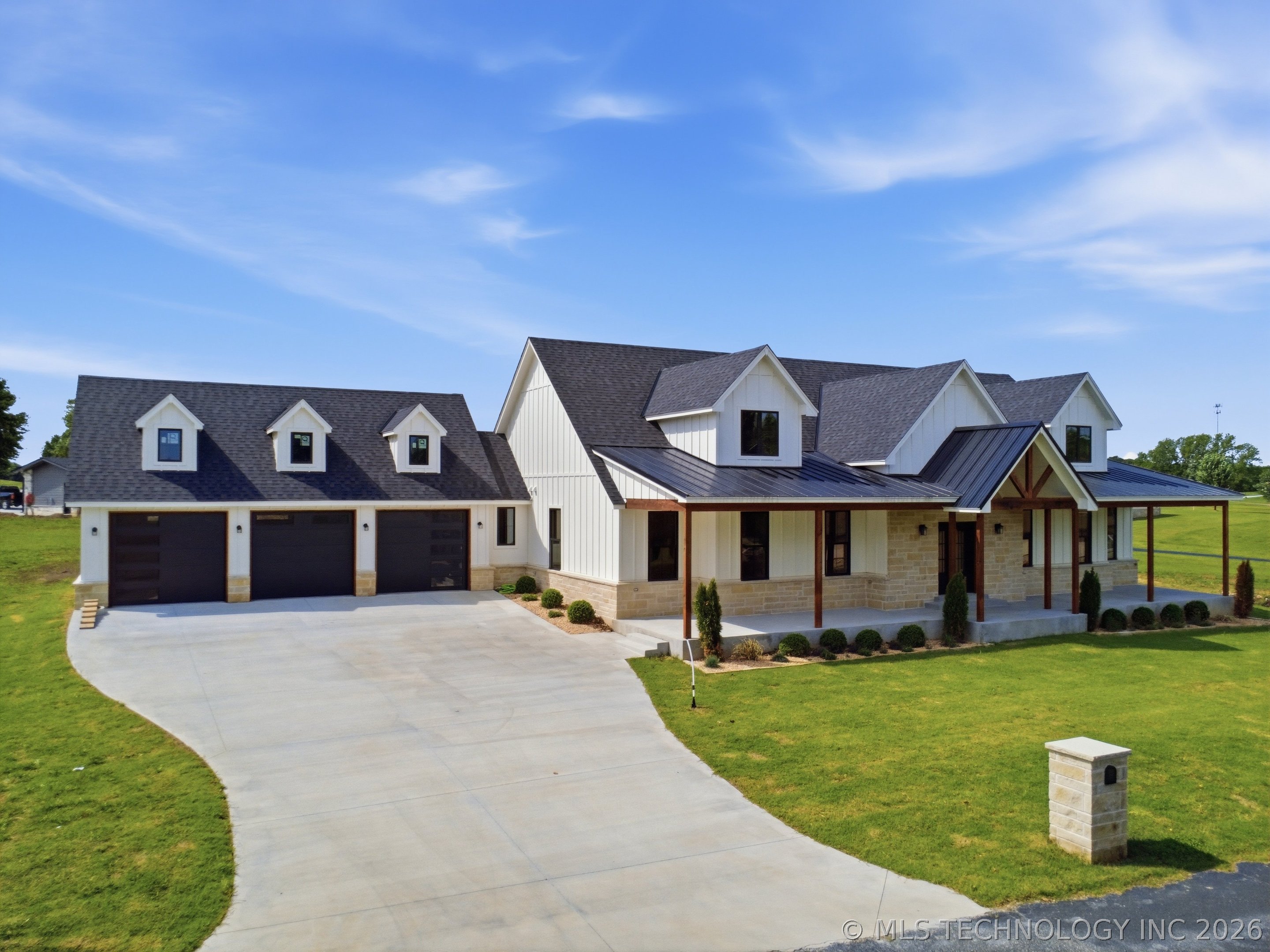 451679 Congressional Property Photo 3