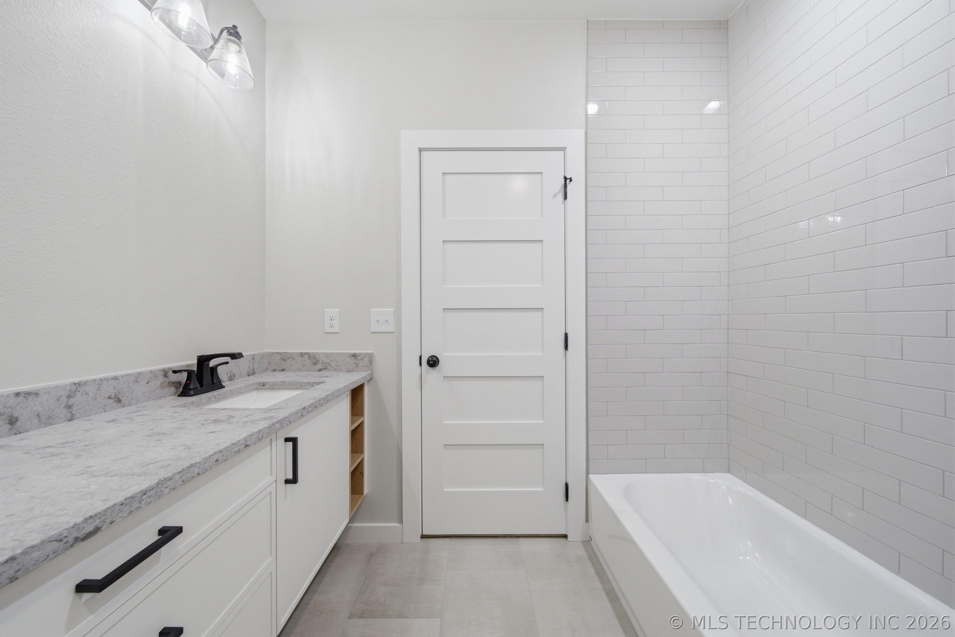451679 Congressional Property Photo 41