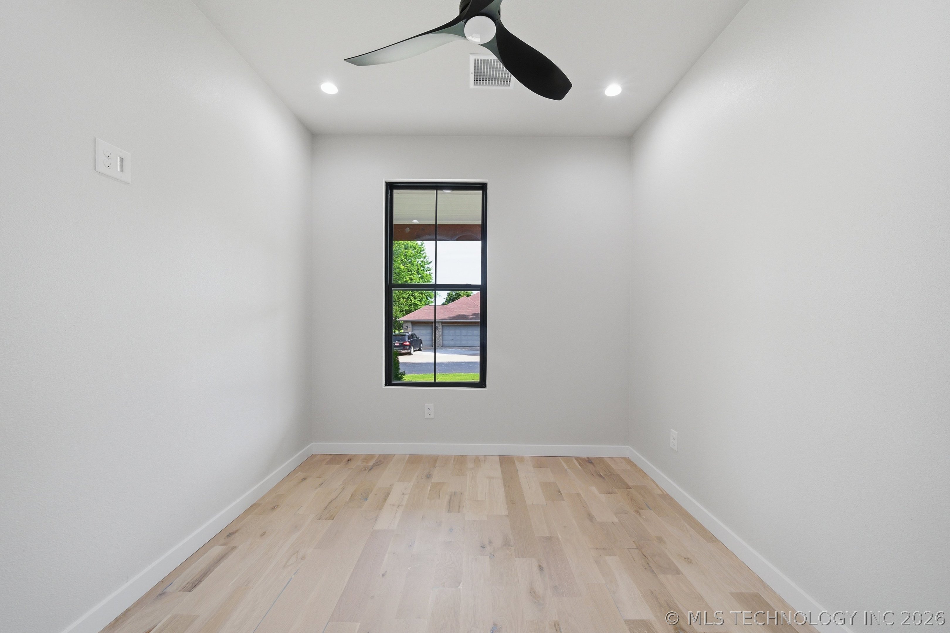 451679 Congressional Property Photo 43