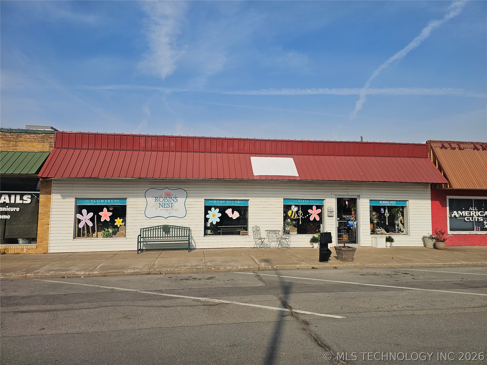 16 S Adair Street Property Photo 1