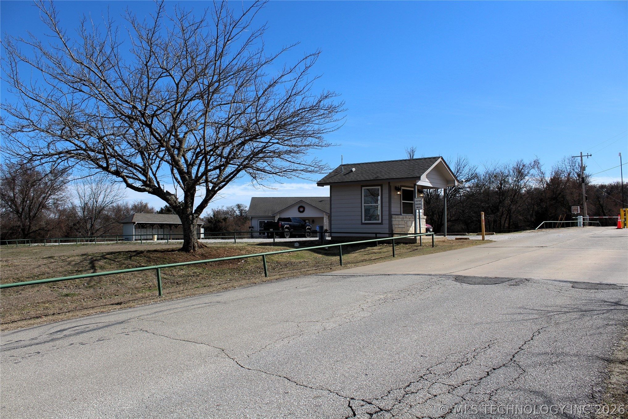 1901 River Oak Drive Property Photo 2