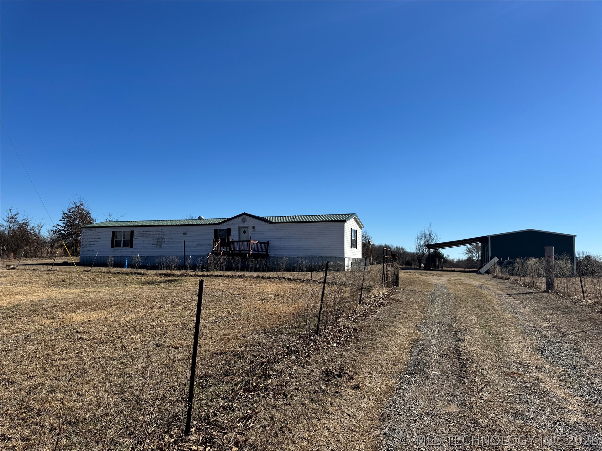 3452 E Blackjack Property Photo 2