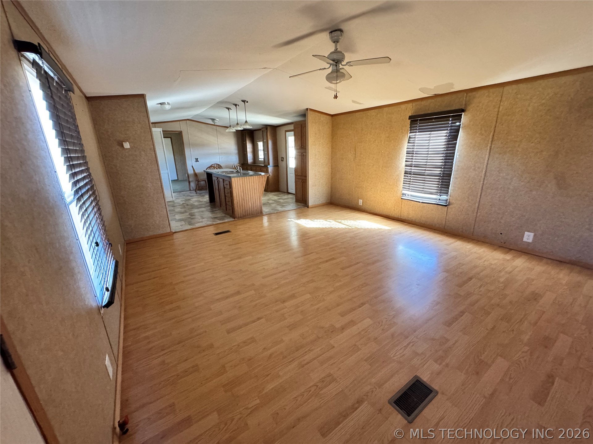 3452 E Blackjack Property Photo 5
