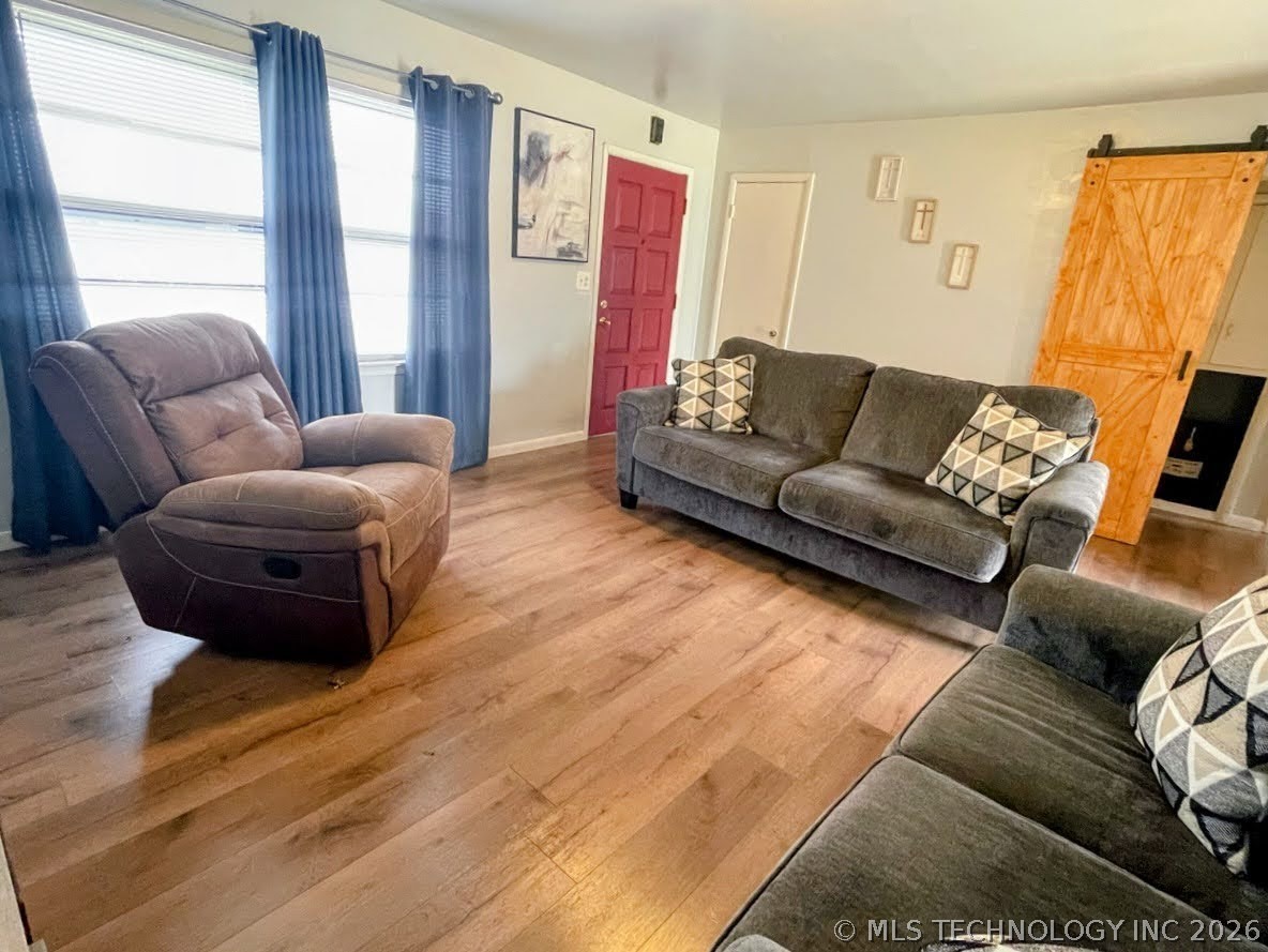 3804 W 4th Street Property Photo 4