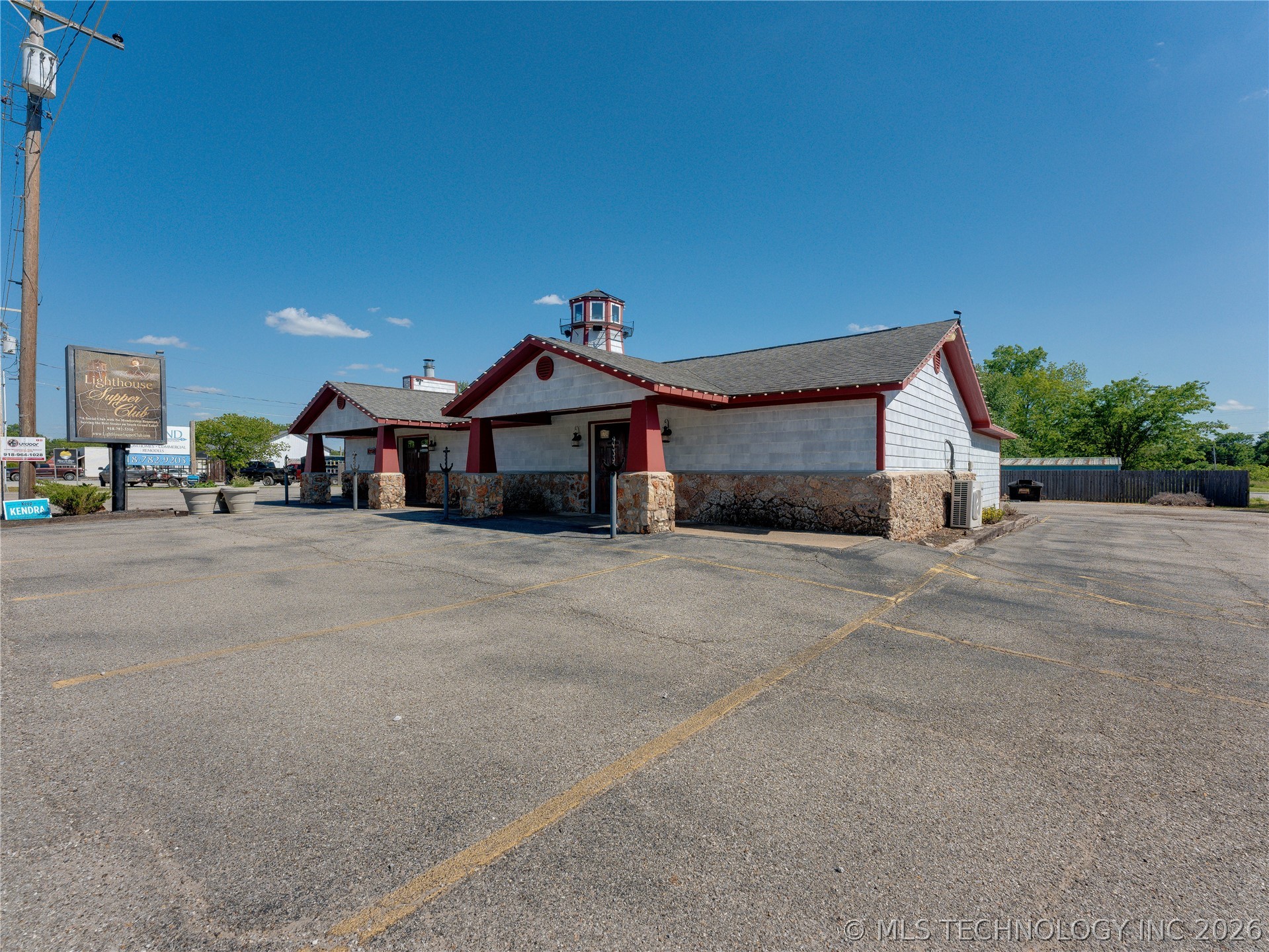 111 W Ketchum Avenue Property Photo 17