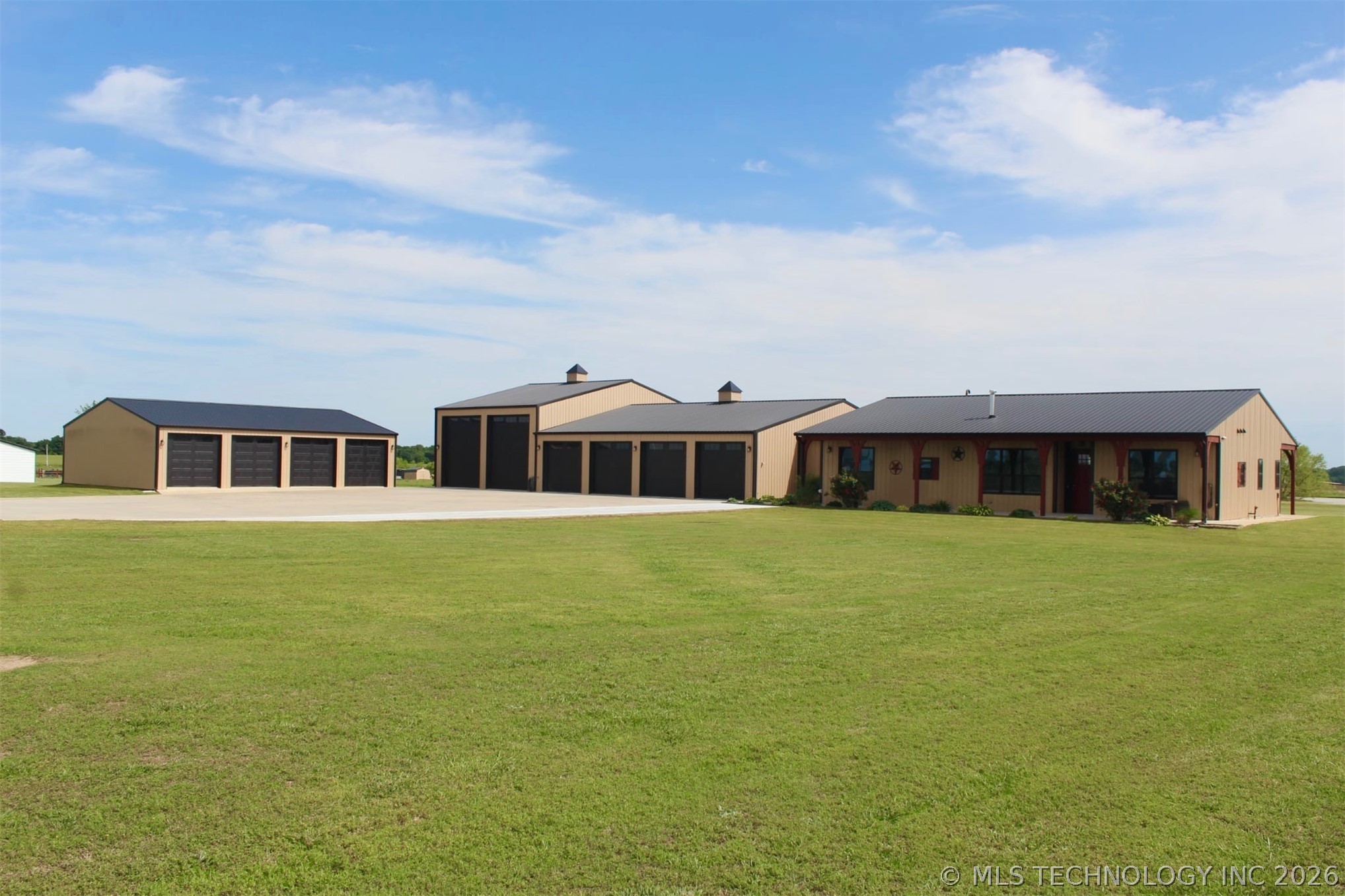 23800 E 720 Road Property Photo 1