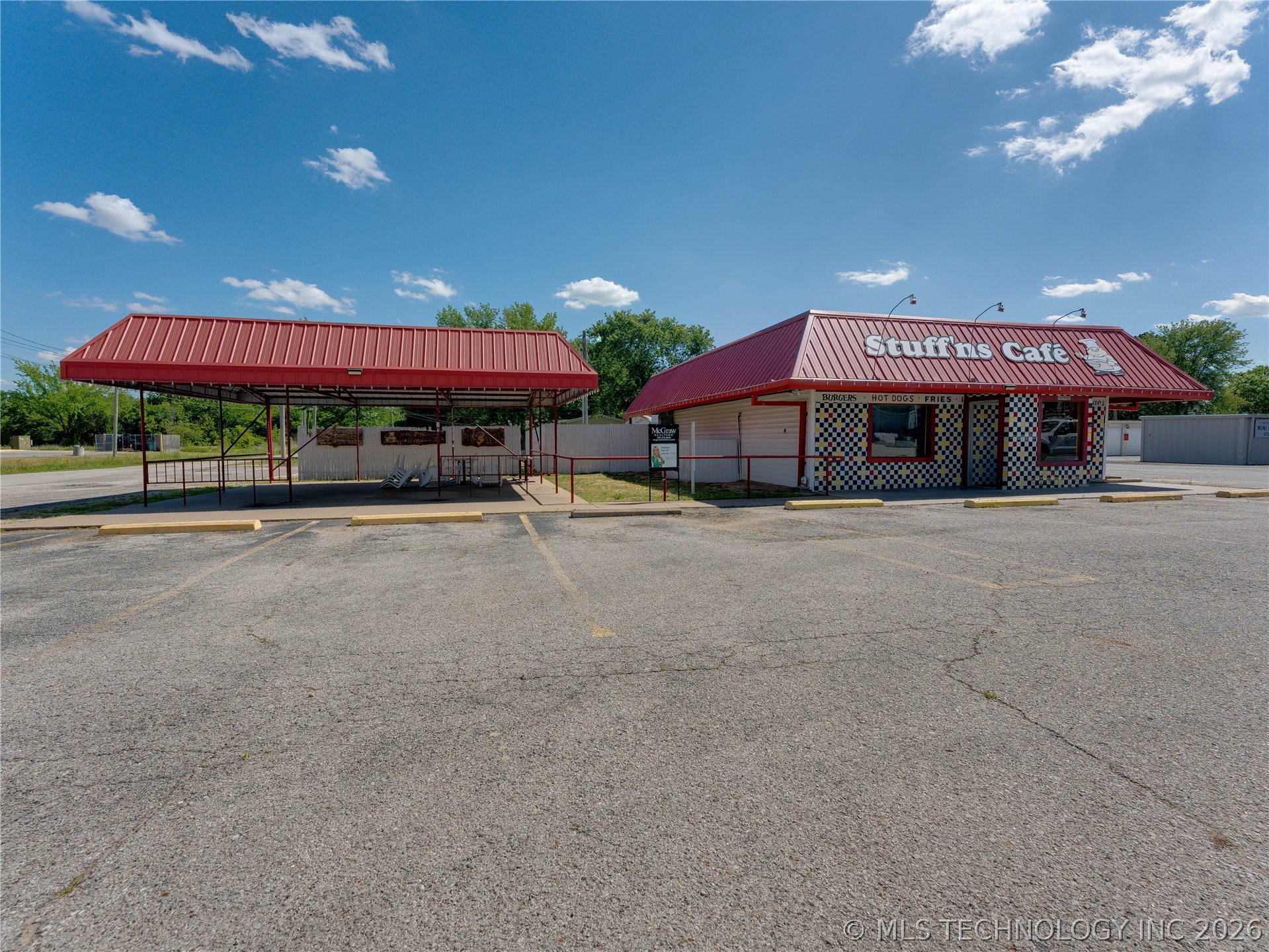 293 Ketchum Boulevard Property Photo 1