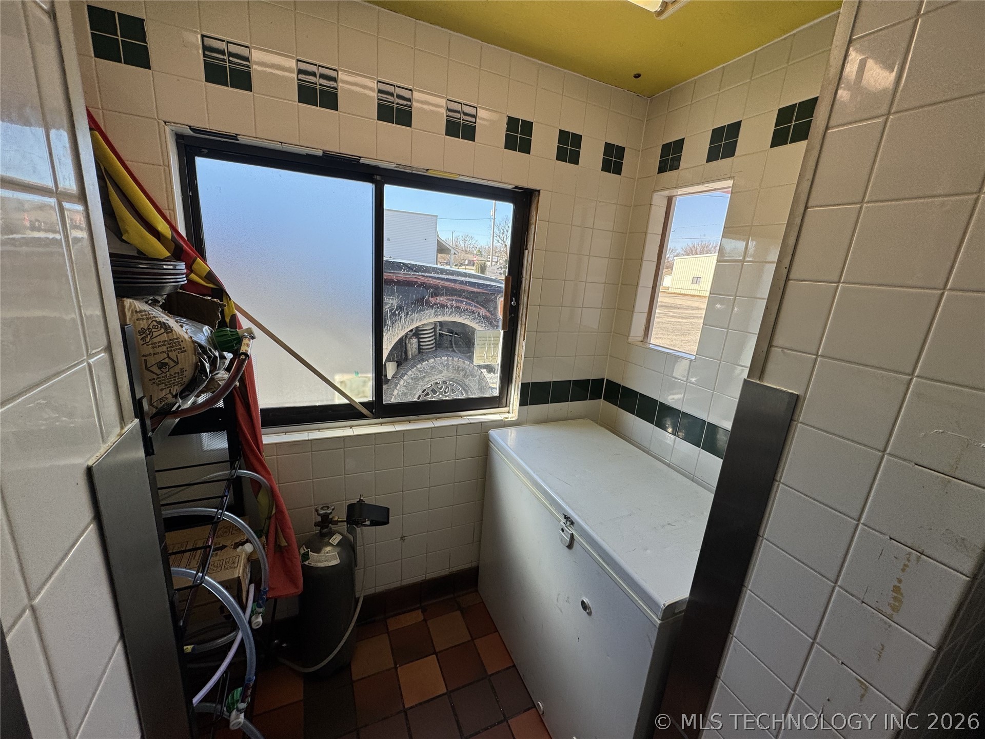 293 Ketchum Boulevard Property Photo 16