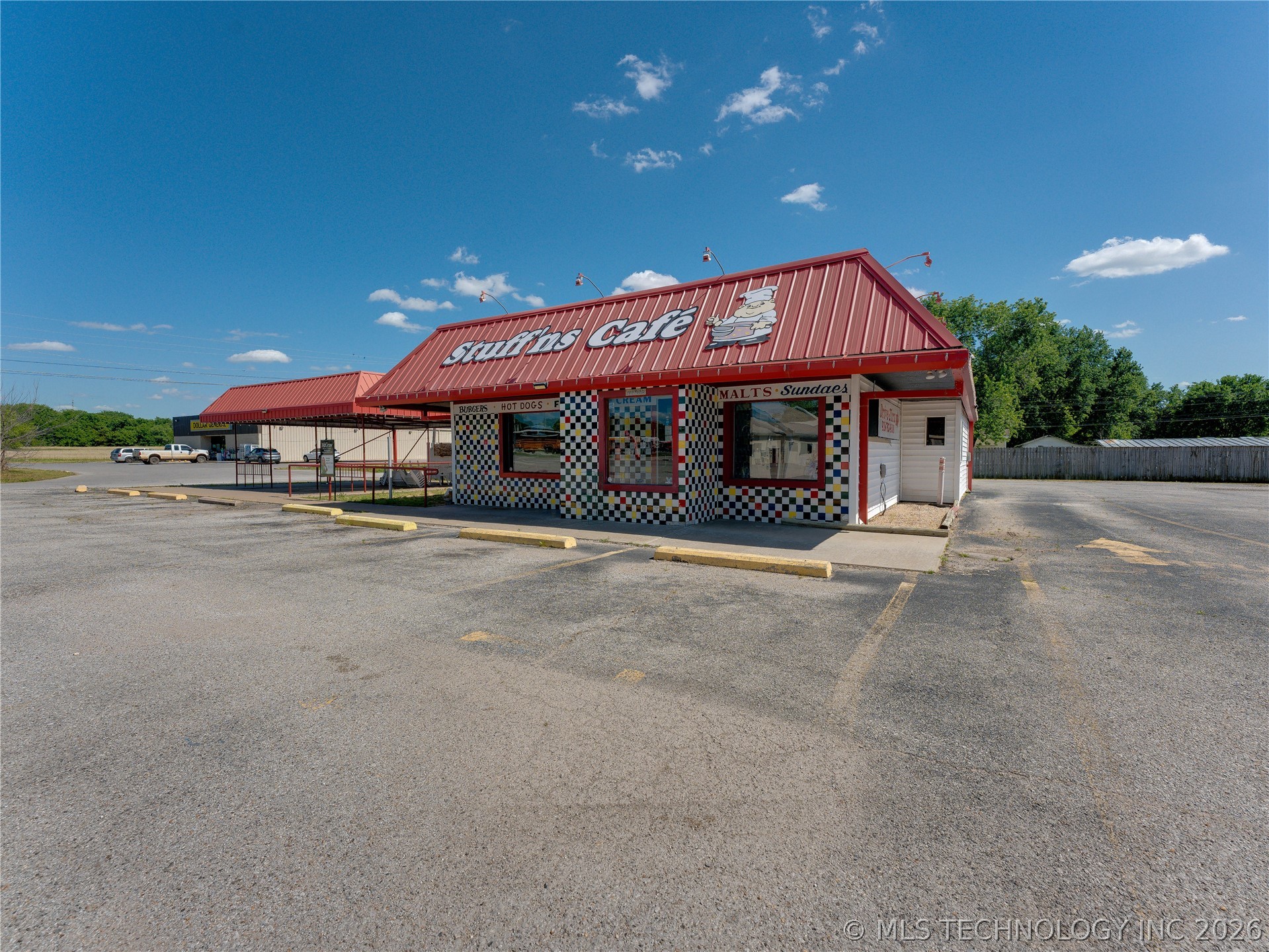 293 Ketchum Boulevard Property Photo 24