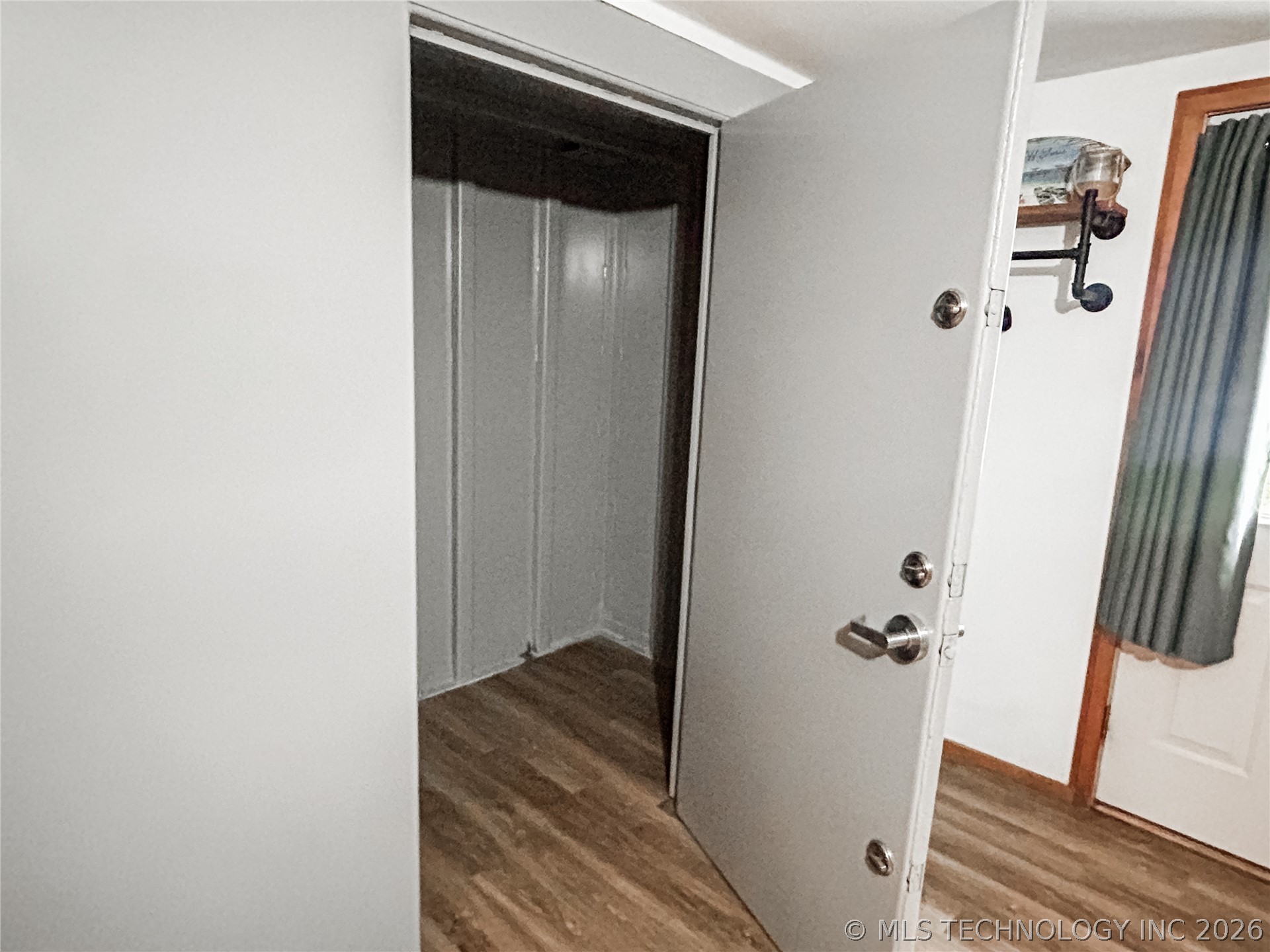 589 Mohawk Drive Property Photo 21