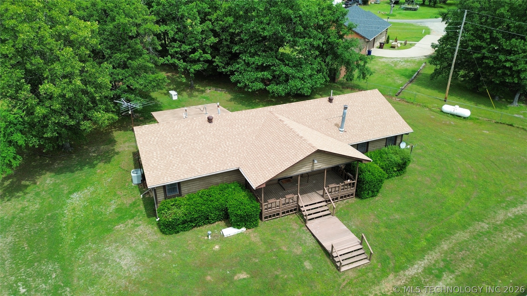589 Mohawk Drive Property Photo 36