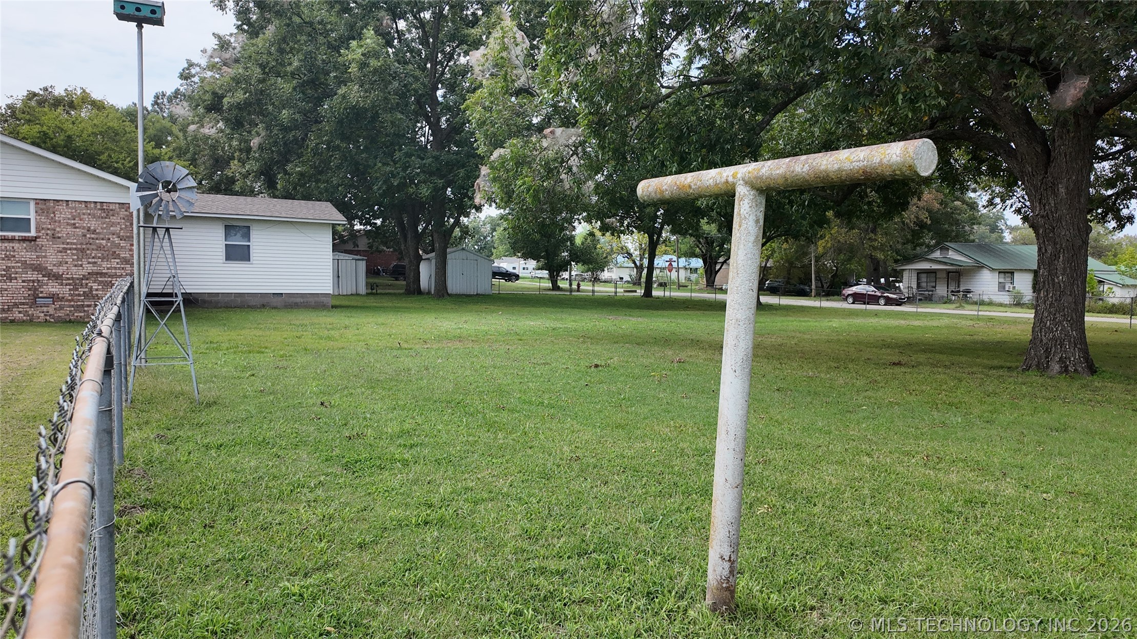 301 N County Line Property Photo 9