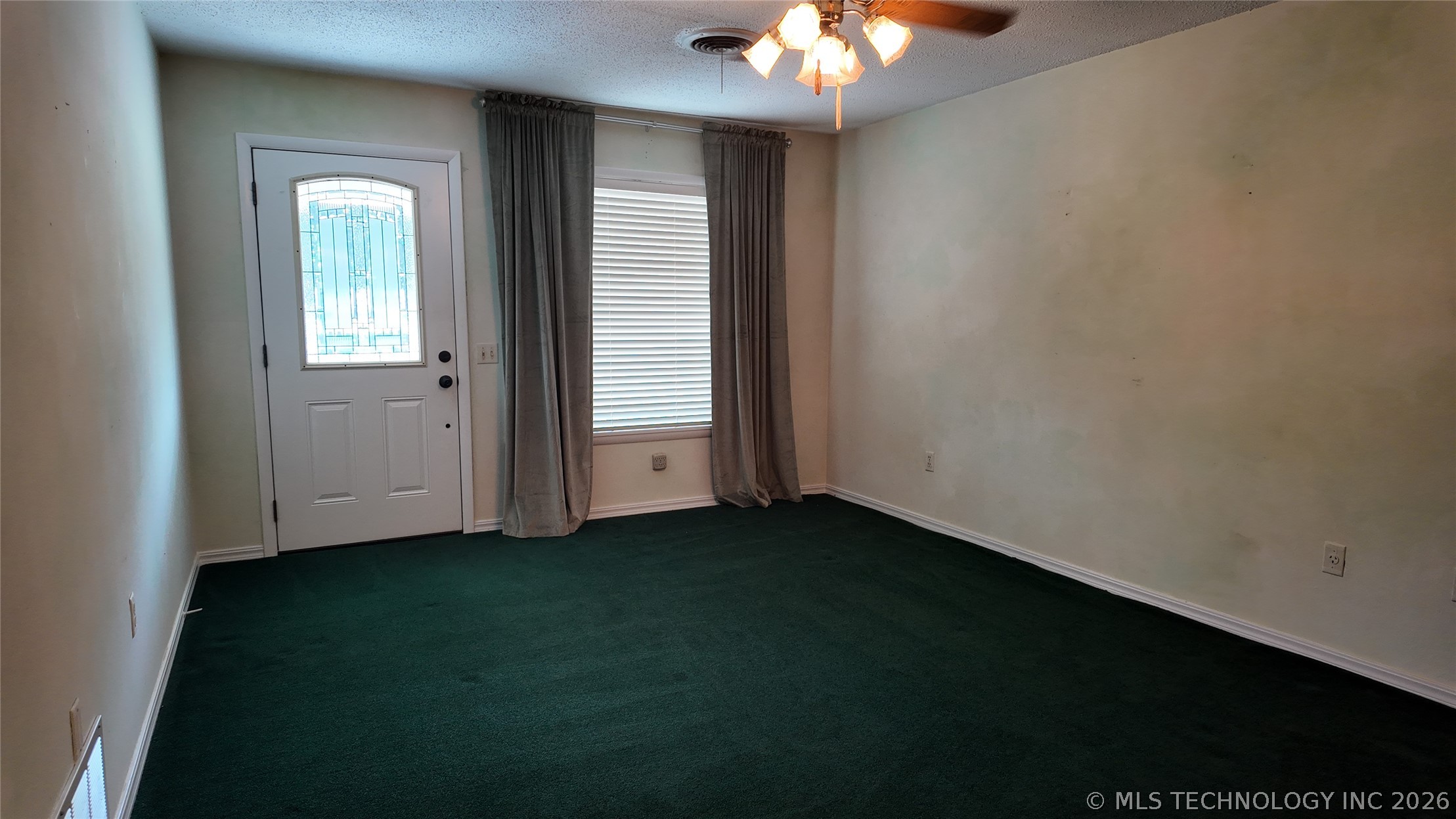 301 N County Line Property Photo 20