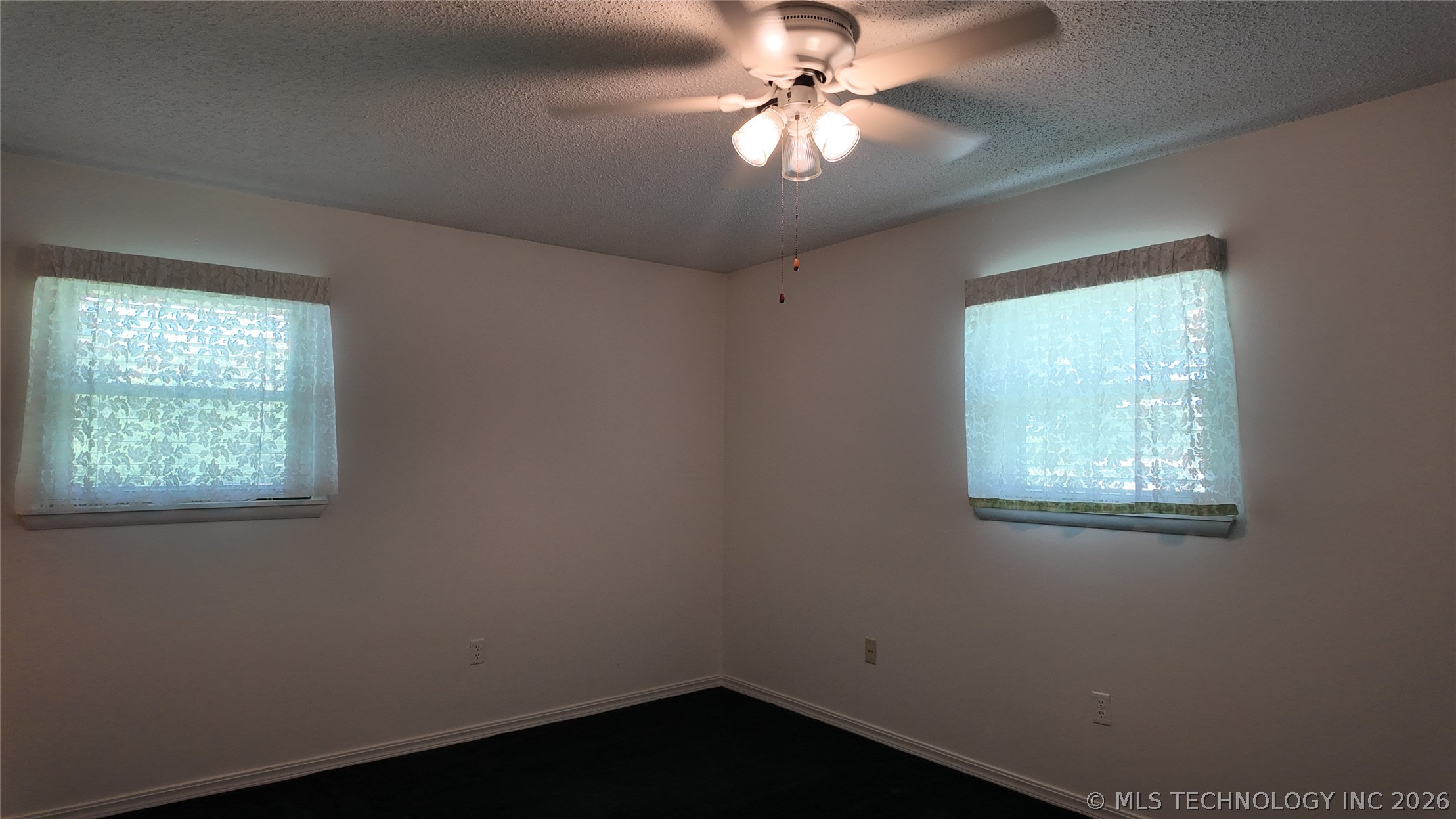 301 N County Line Property Photo 27