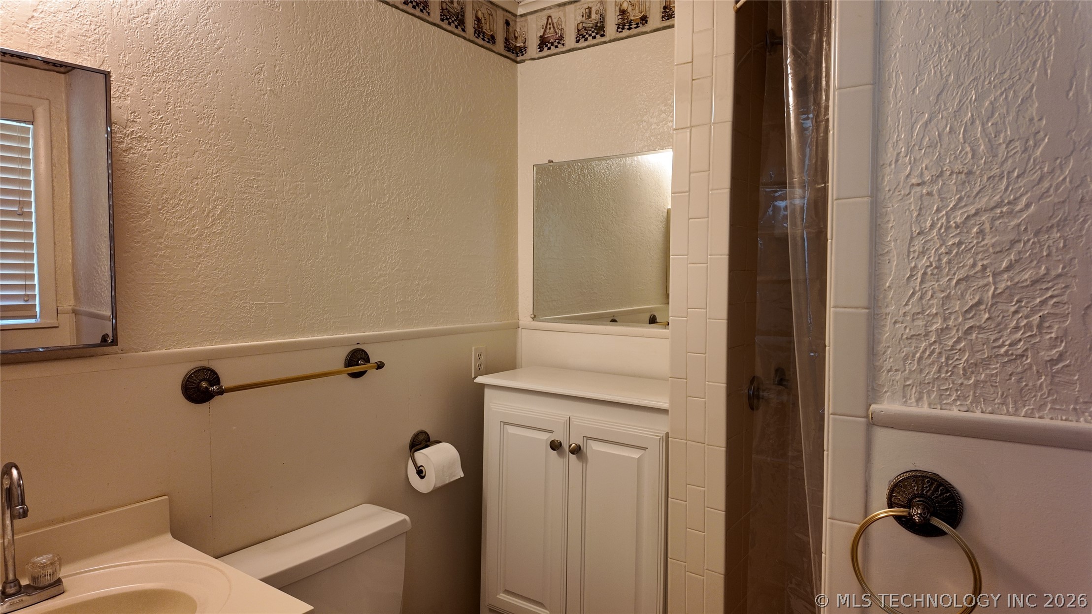 301 N County Line Property Photo 28