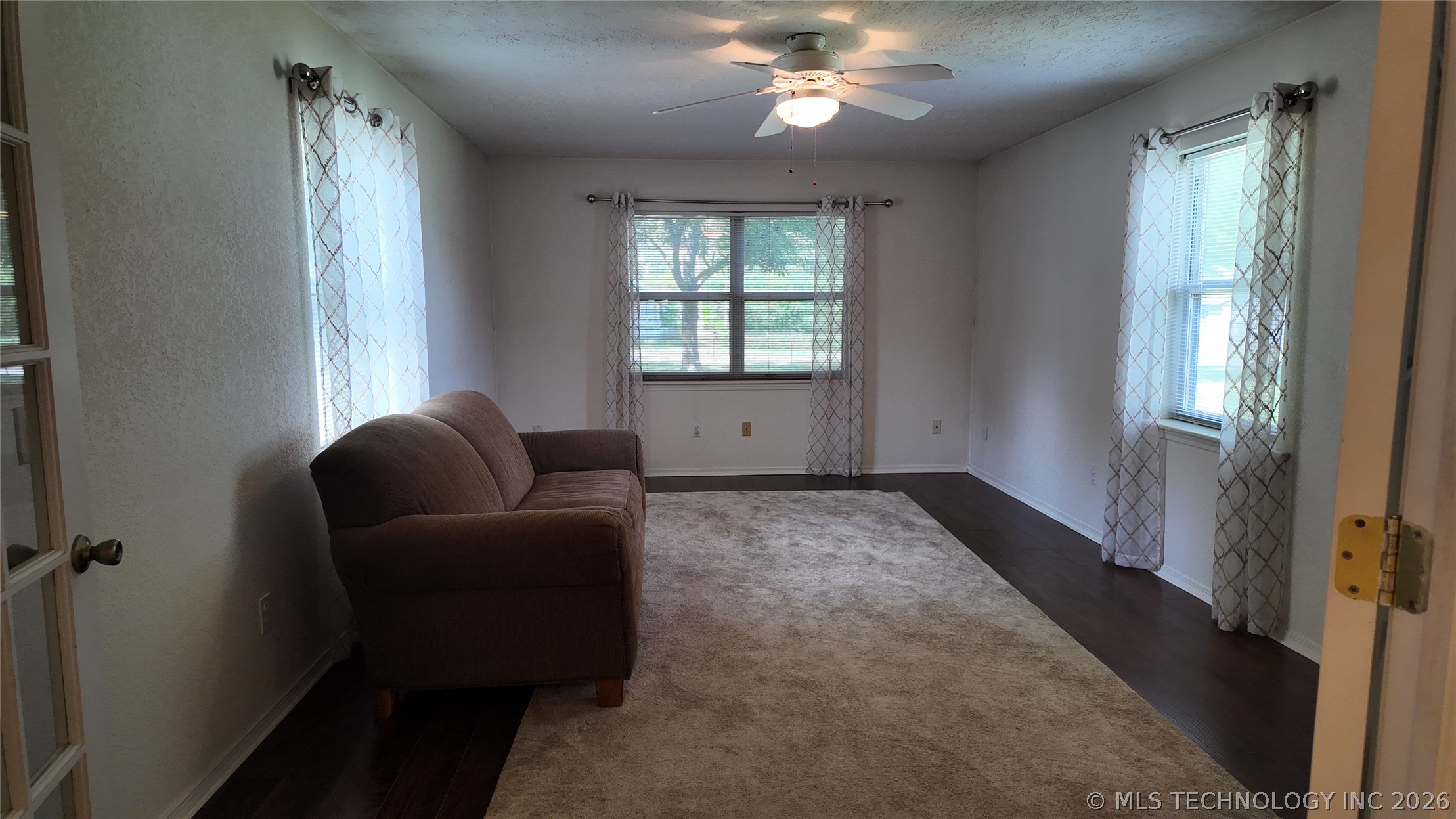 301 N County Line Property Photo 43