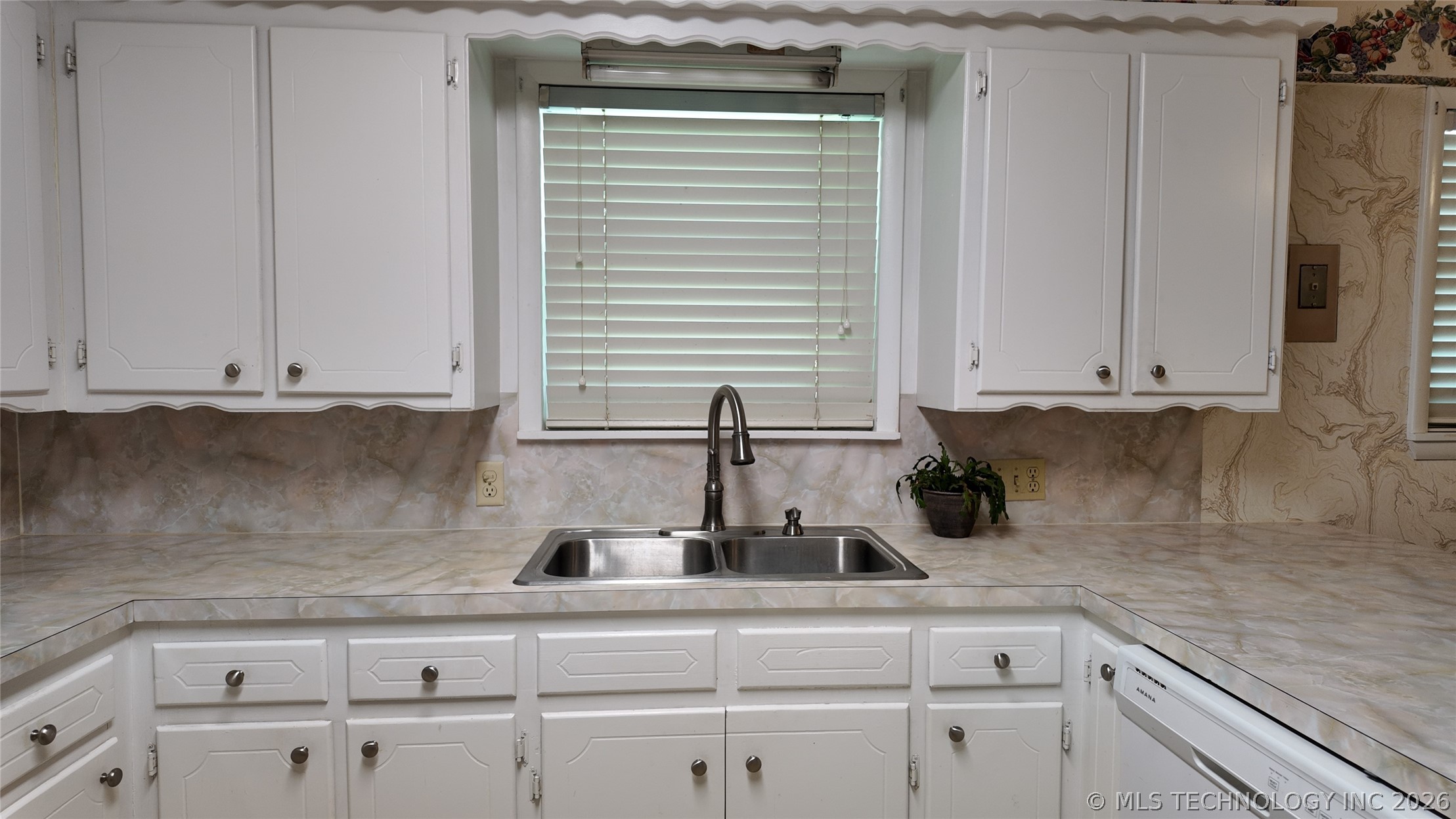 301 N County Line Property Photo 47