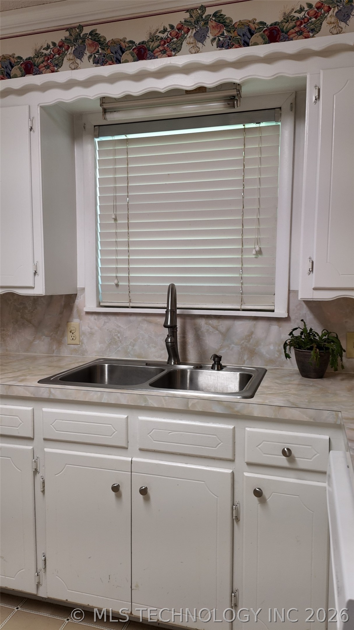 301 N County Line Property Photo 51