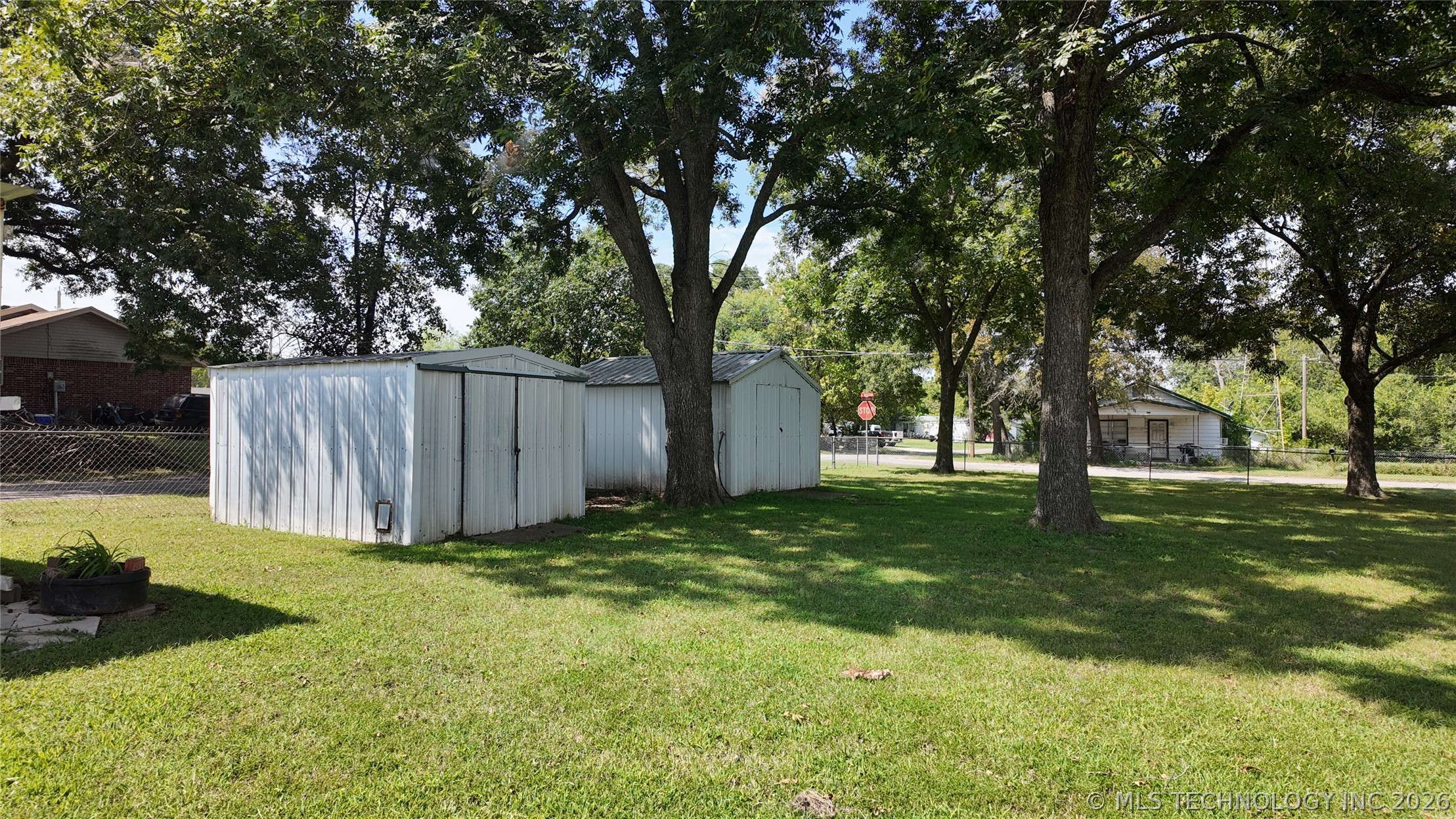 301 N County Line Property Photo 58
