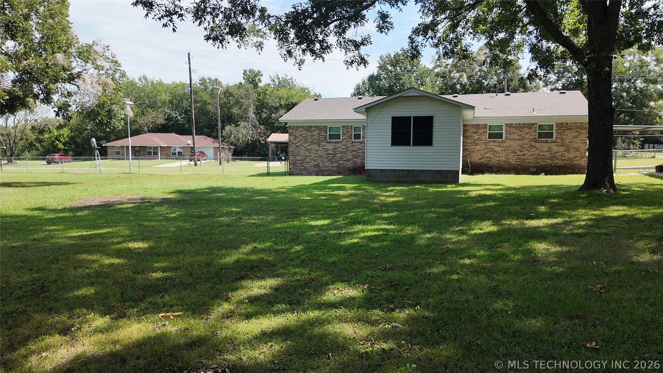 301 N County Line Property Photo 62