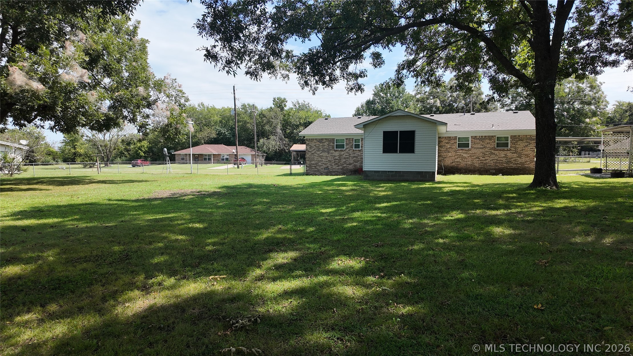301 N County Line Property Photo 63