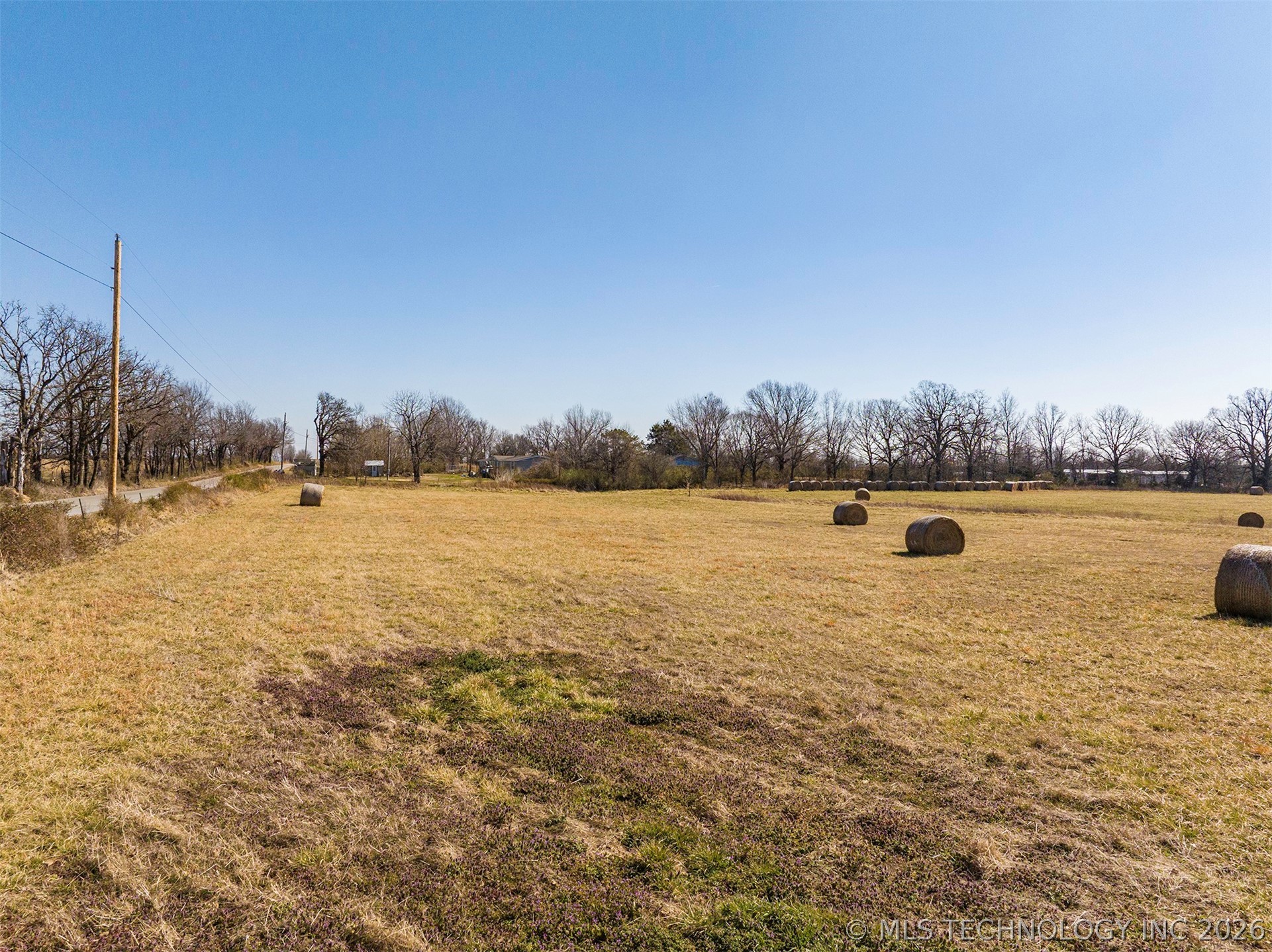 17583 E 390 Road Property Photo 2