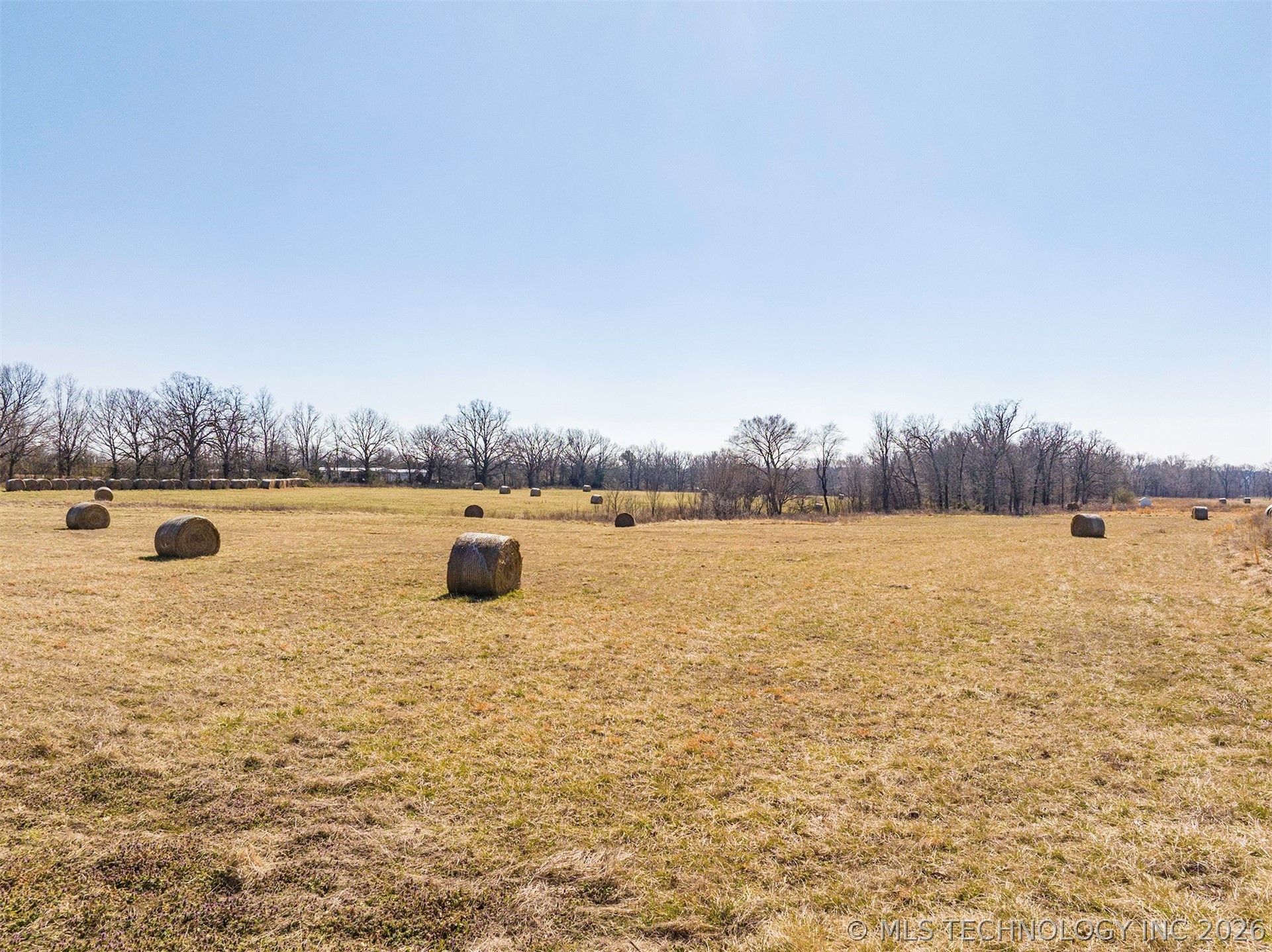17583 E 390 Road Property Photo 3