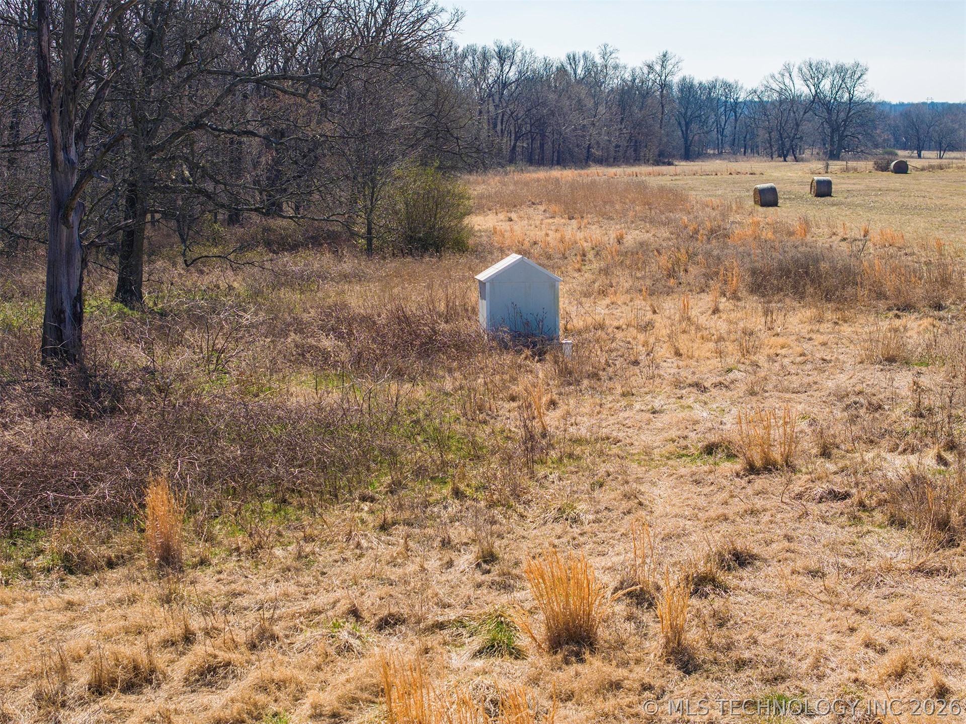 17583 E 390 Road Property Photo 8