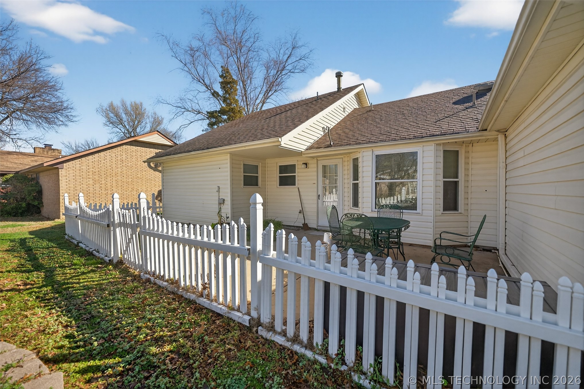1408 S Veyda Street Property Photo 3