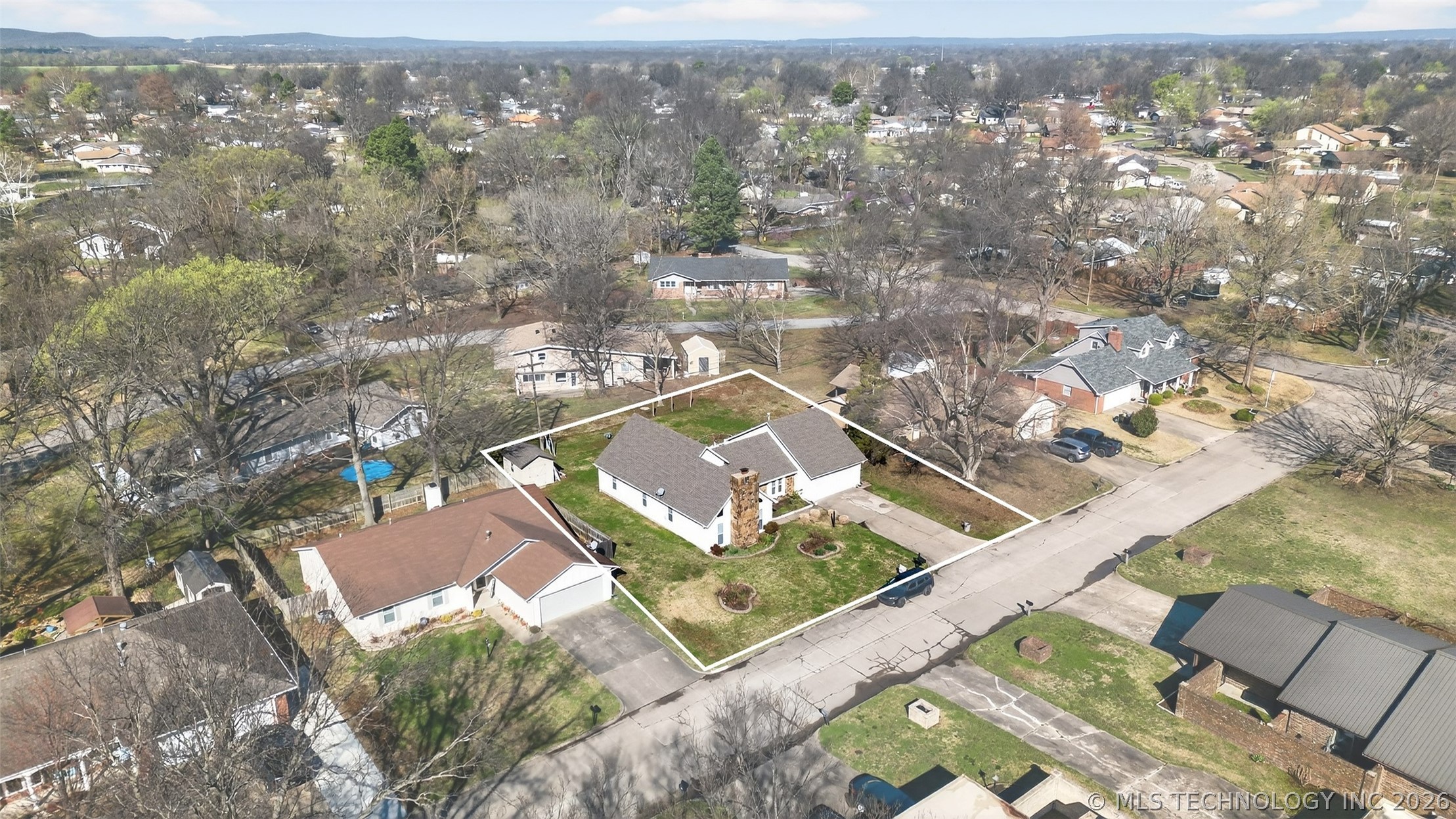 1408 S Veyda Street Property Photo 32