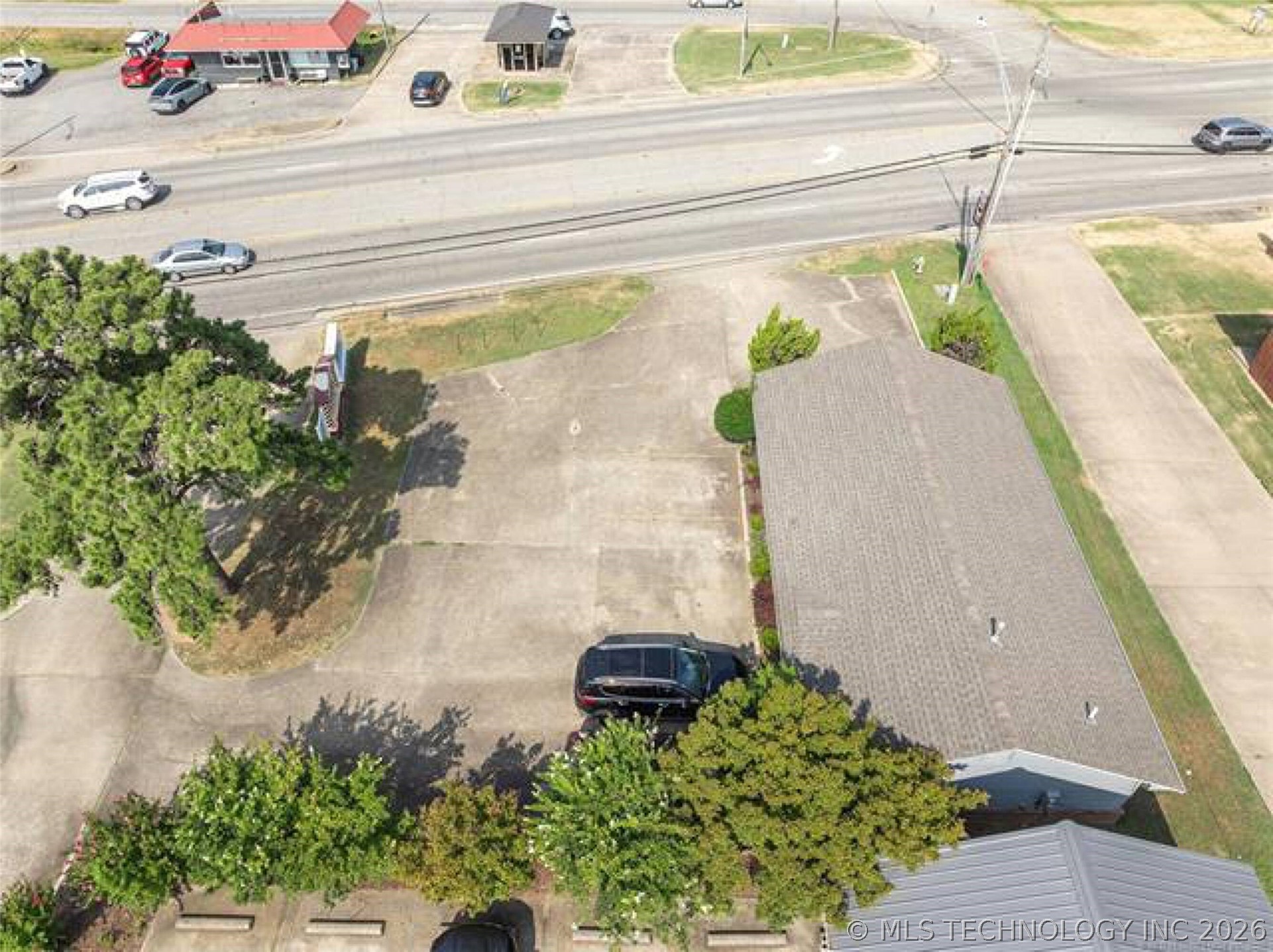 2104 N Broadway Street B Property Photo 7