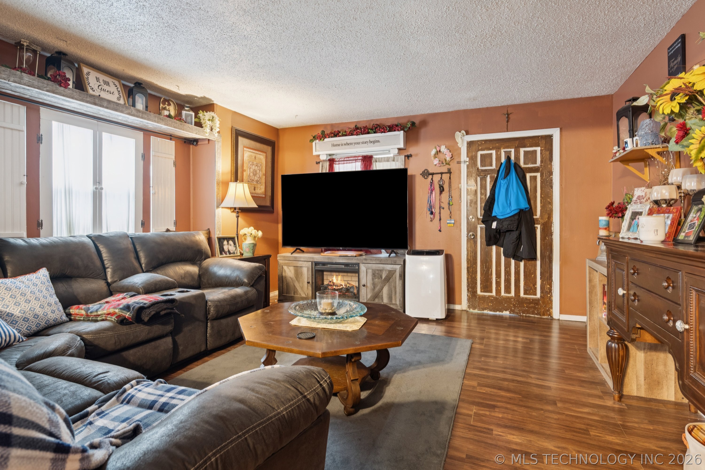 1615 Baltimore Avenue Property Photo 4