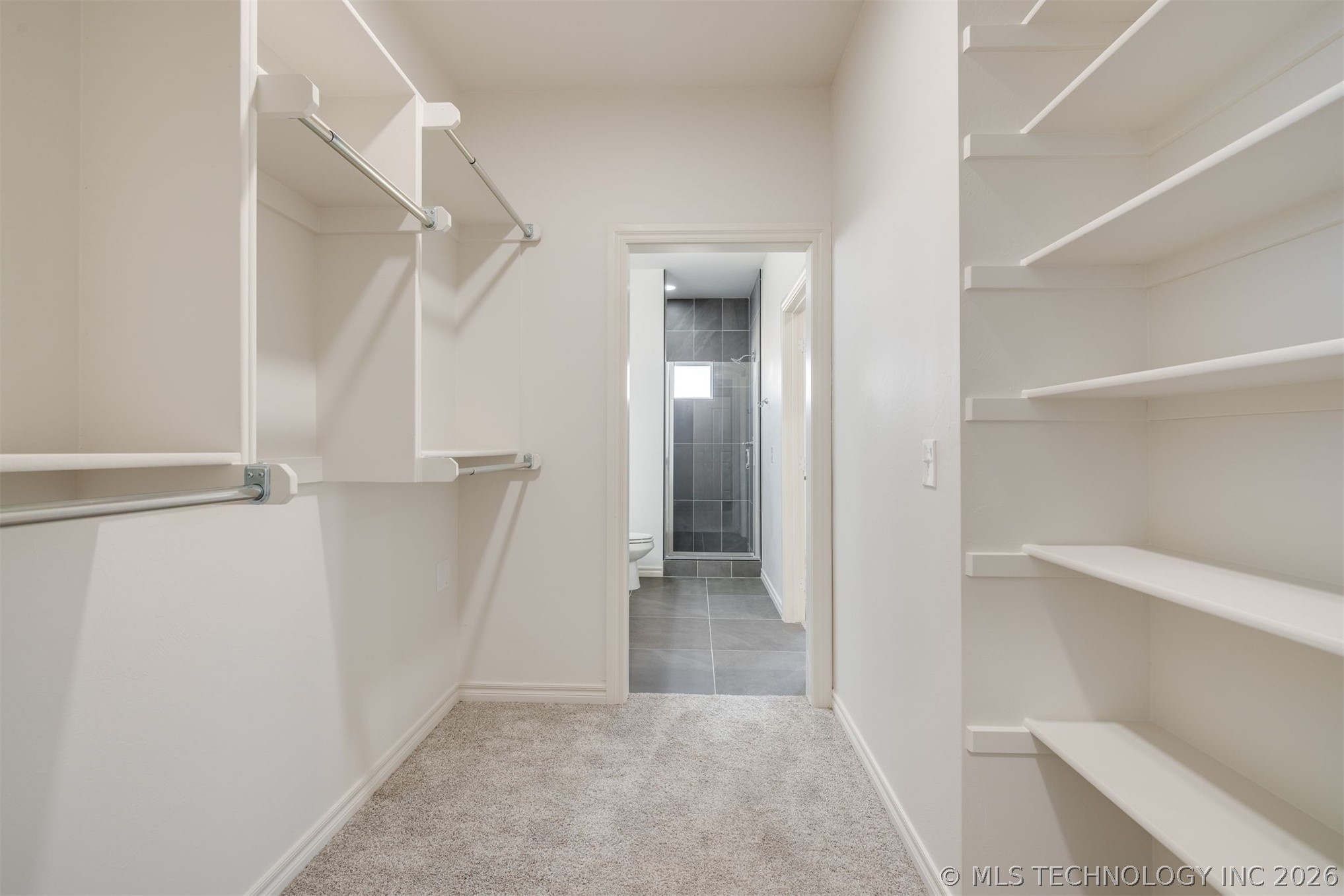 1010 Lovers Lane Property Photo 17