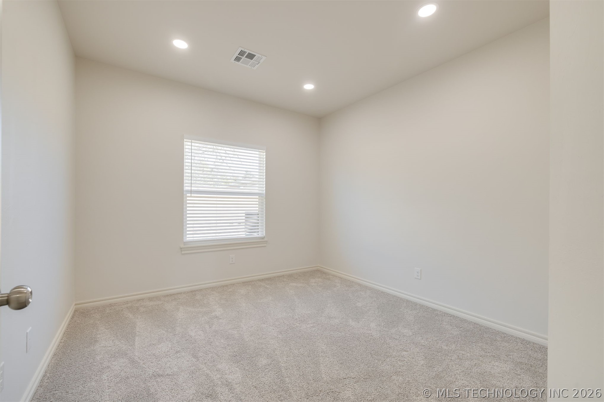 1010 Lovers Lane Property Photo 18