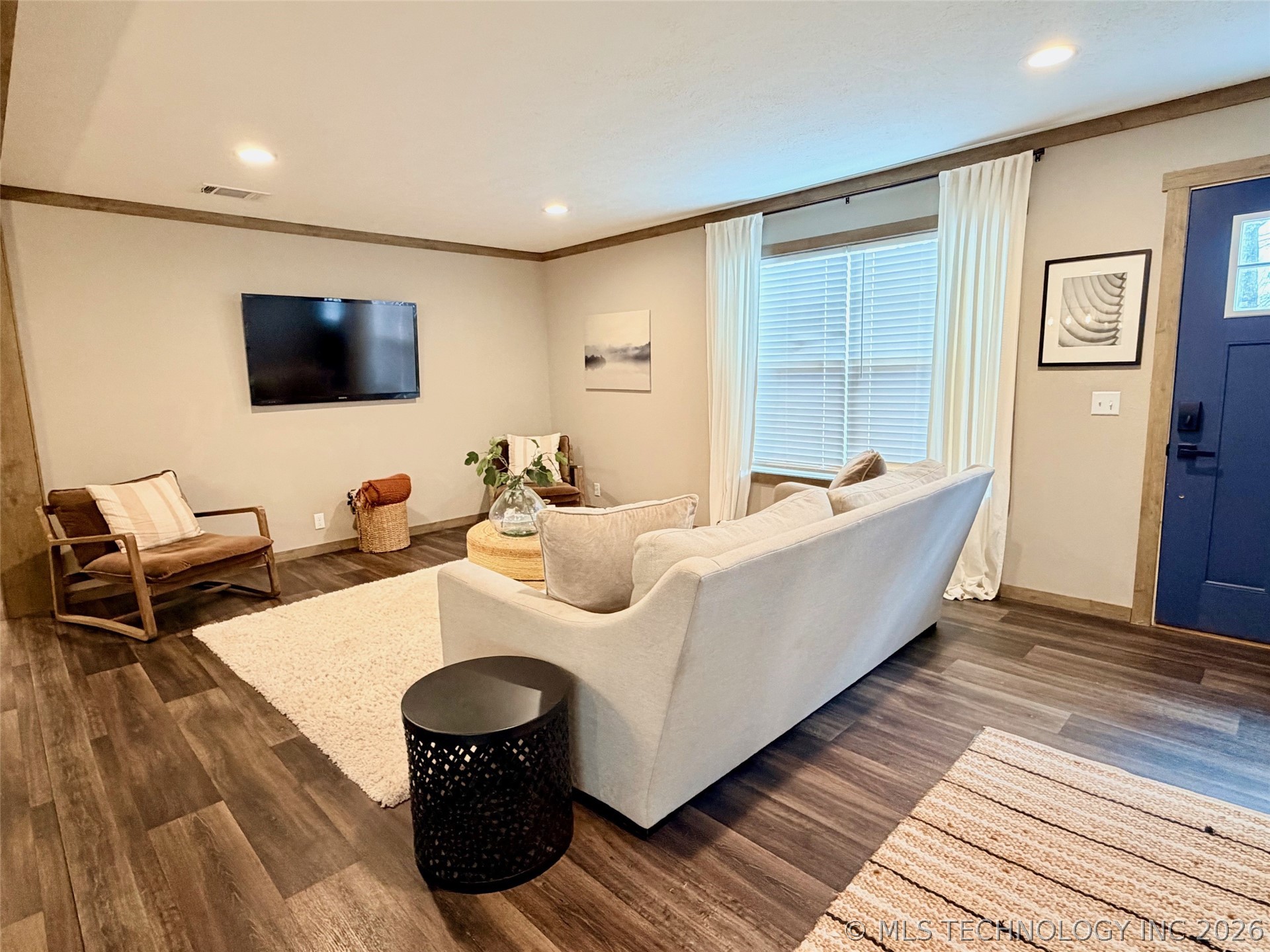 12060 Drew Avenue Property Photo 4